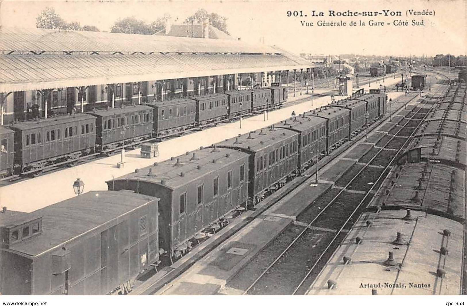 85 - LA ROCHE SUR YON - SAN67541 -- Vue Générale De La Gare - Côté Sud - Train - La Roche Sur Yon