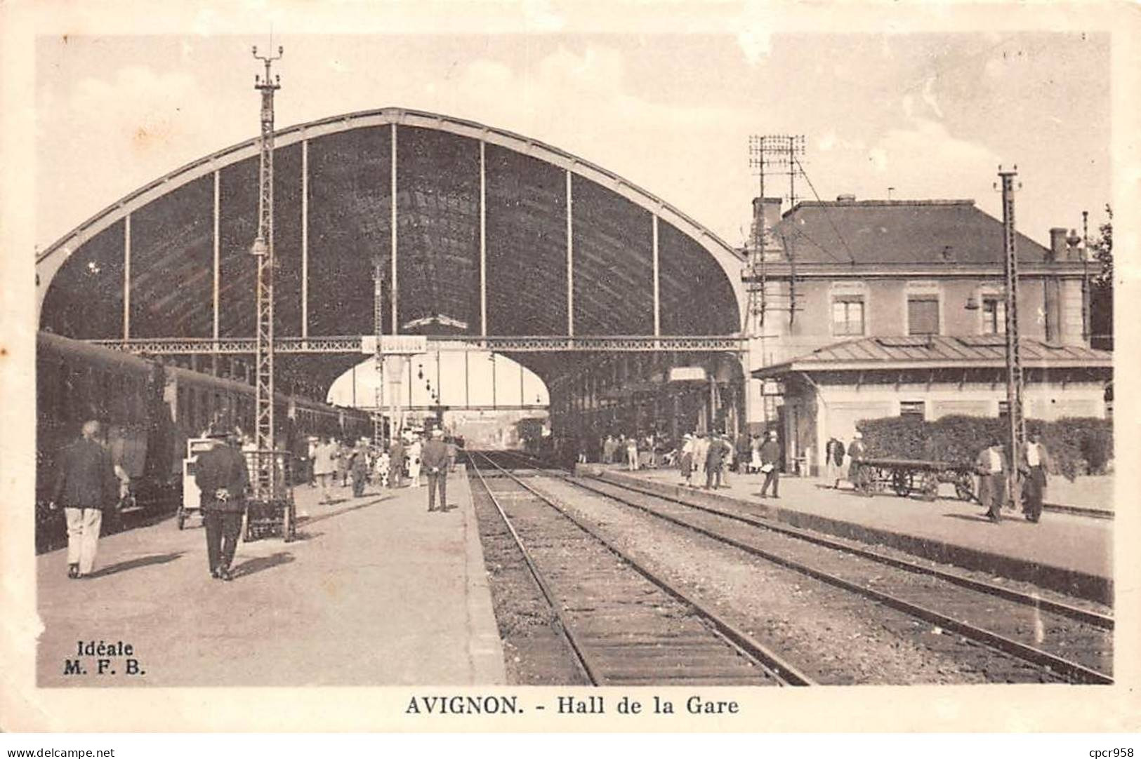 84 - AVIGNON - SAN67493 - Hall De La Gare - Avignon
