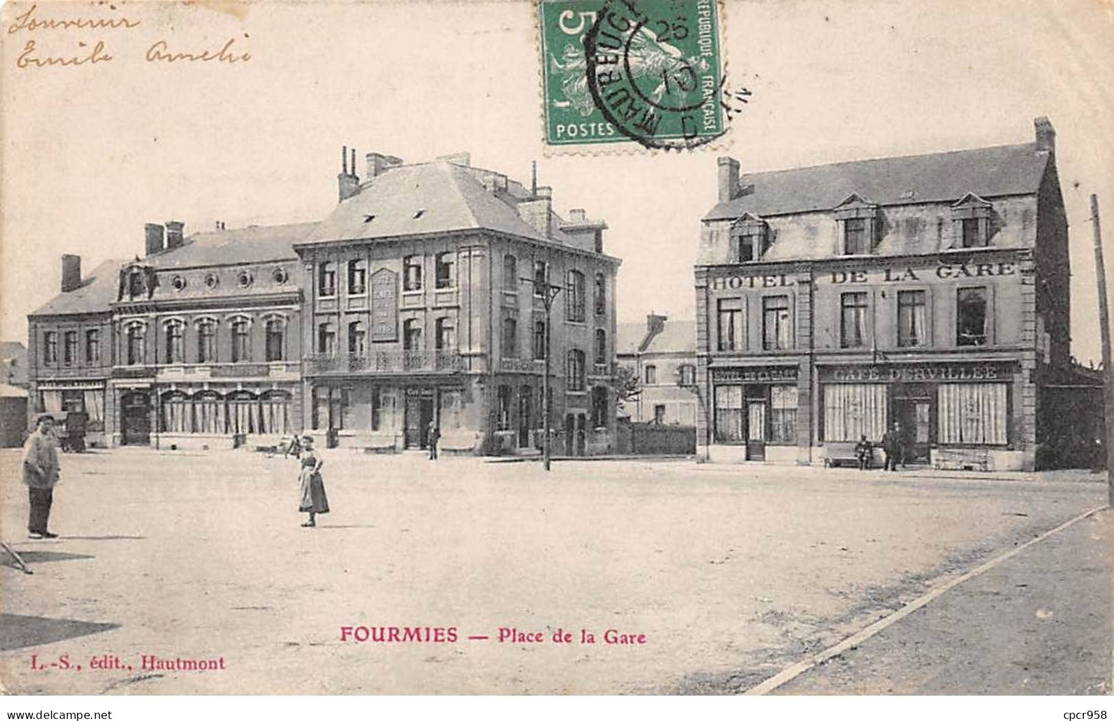 59 - FOURMIES - SAN66915 - Place De La Gare - Fourmies