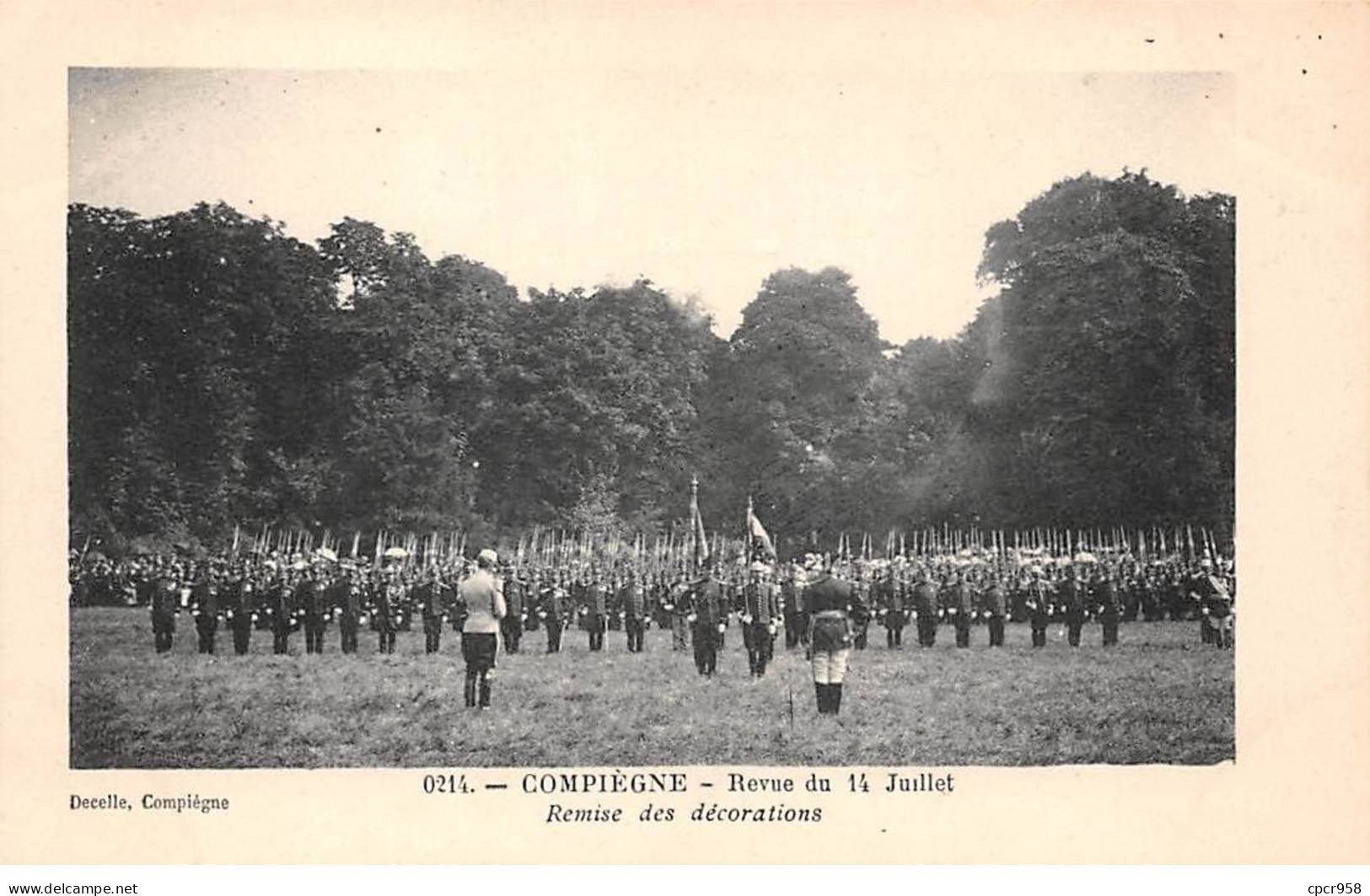 60 - COMPIEGNE - SAN65458 - Revue Du 14 Juillet - Remise Des Décorations - Compiegne