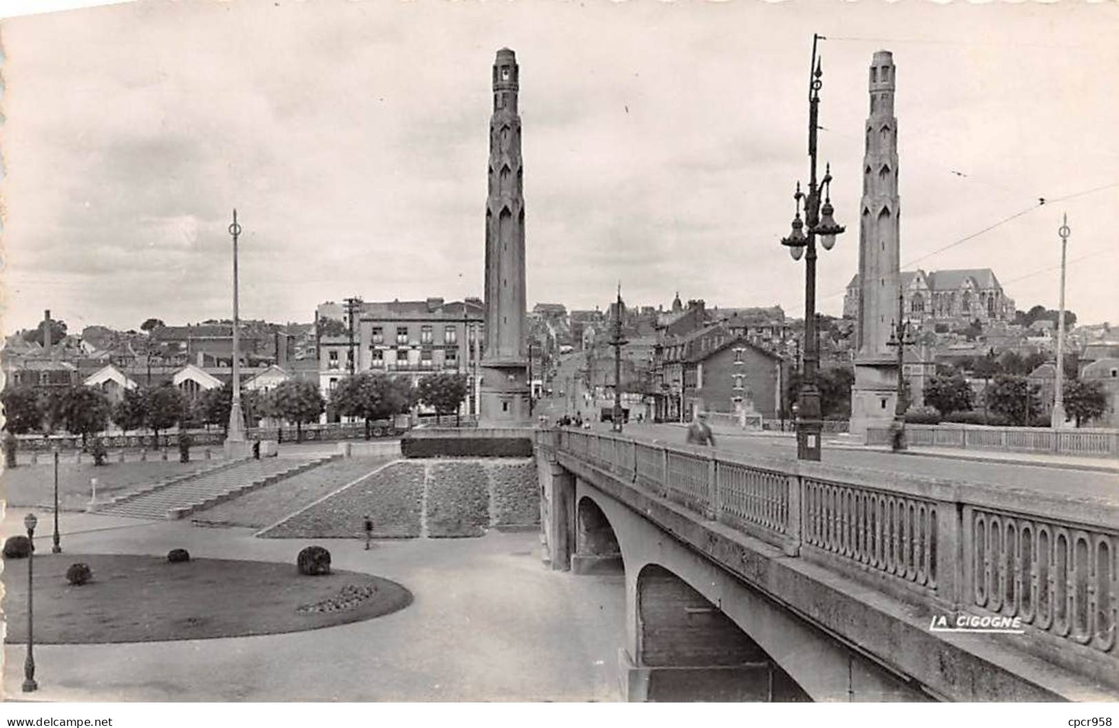 02. San67825. Saint-quentin. Vue Prise Du Passage Supérieur. N°505.  Edition La Cigogne . Cpsm 9X14 Cm. - Saint Quentin