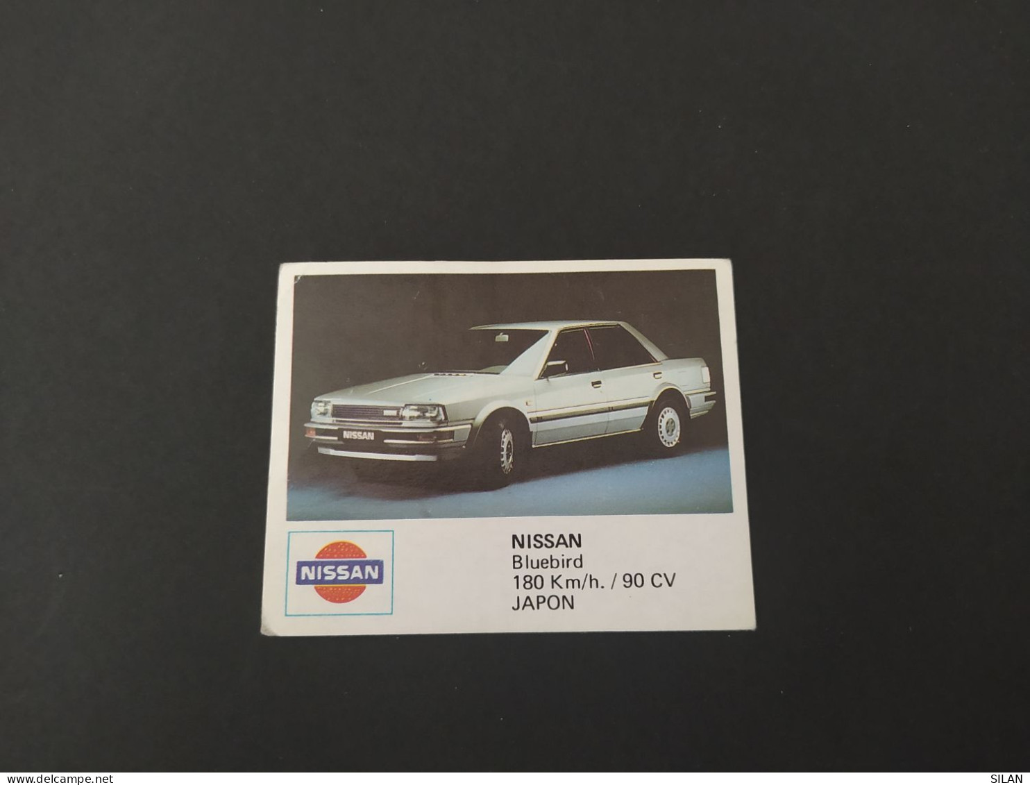 Cromo Año 1988 Auto 2000 NISSAN BLUEBIRD - Voitures