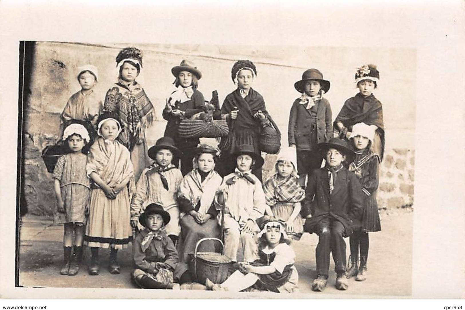 78 - N°90550 - CHATOU - Groupe D'enfants Déguisés - Carte Photo - Chatou