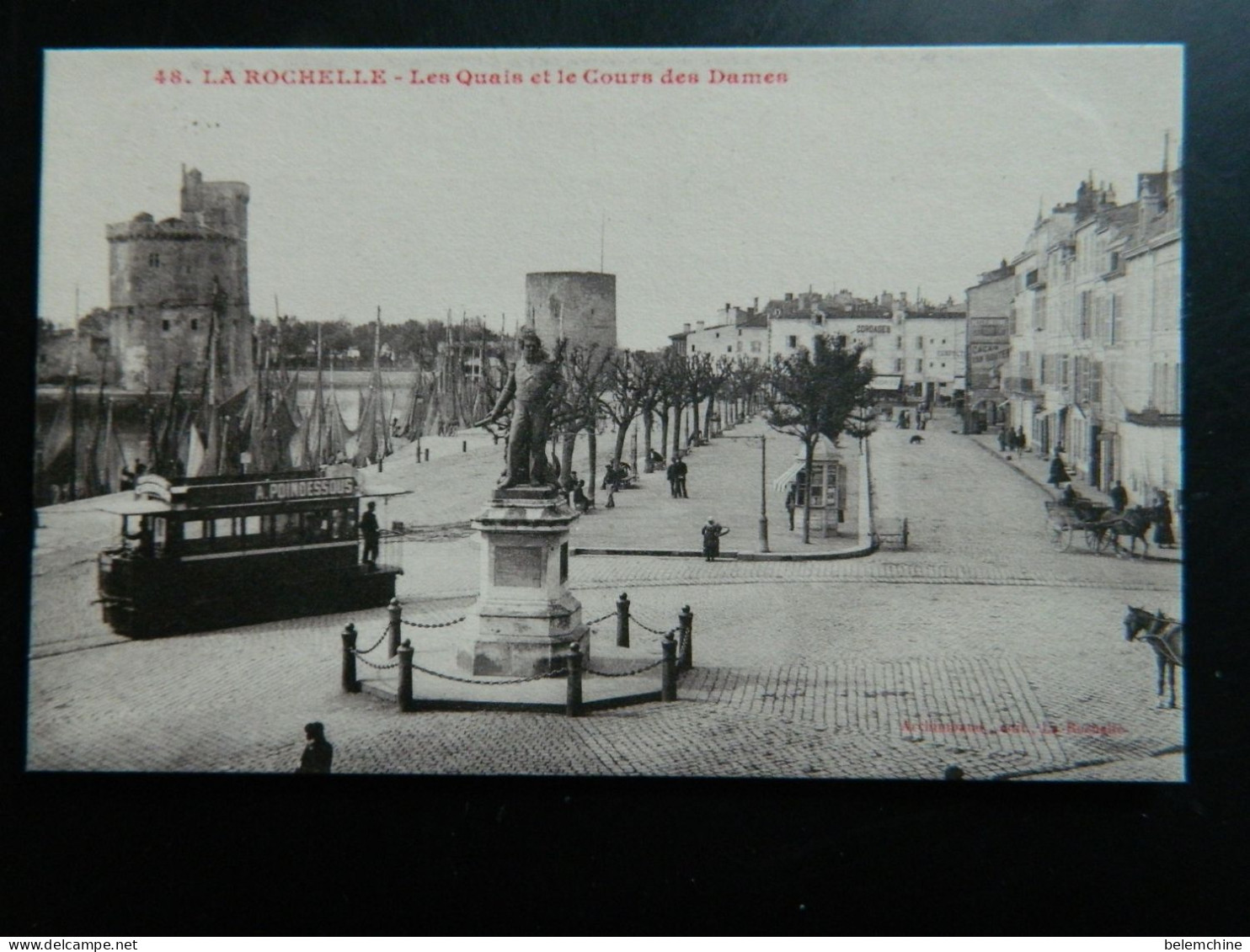 LA ROCHELLE                  LES QUAIS ET LE COURS DES DAMES                TRAMWAY - La Rochelle