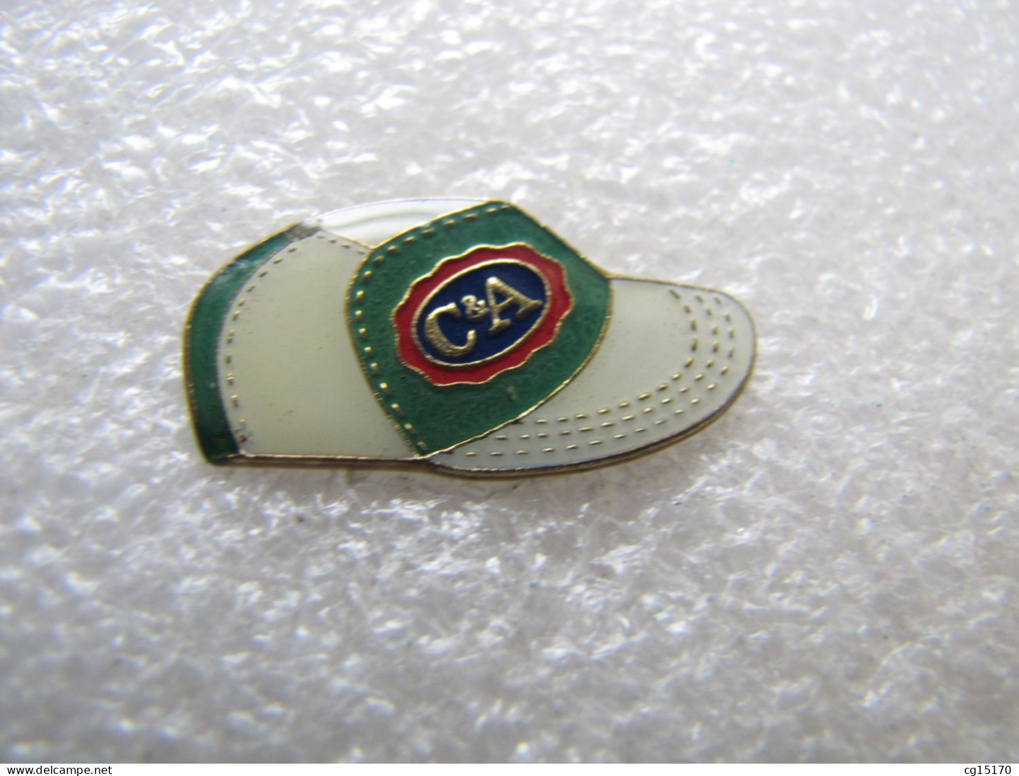 PIN'S   CASQUETTE   C & A - Altri & Non Classificati