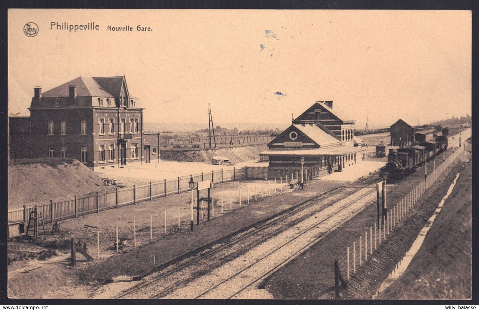 +++ CPA - PHILIPPEVILLE - Nouvelle Gare - Train // - Philippeville