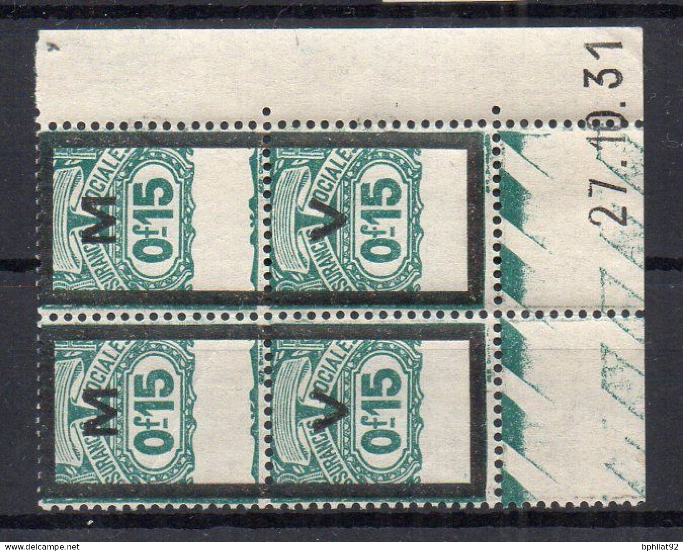 !!! FISCAUX, SECURITE SOCIALE BLOC DE 4 DU N°32 NEUF ** COIN DATE - Timbres