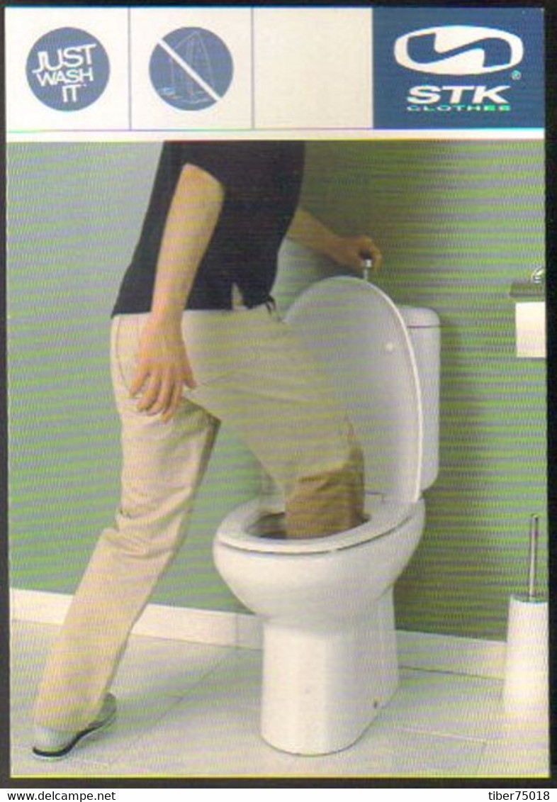 Carte Postale "Cart'Com" (2000) STK Clothes (mode - Vêtement Jean) Just Wash It (homme, Un Pied Dans La Cuvette Des WC) - Mode