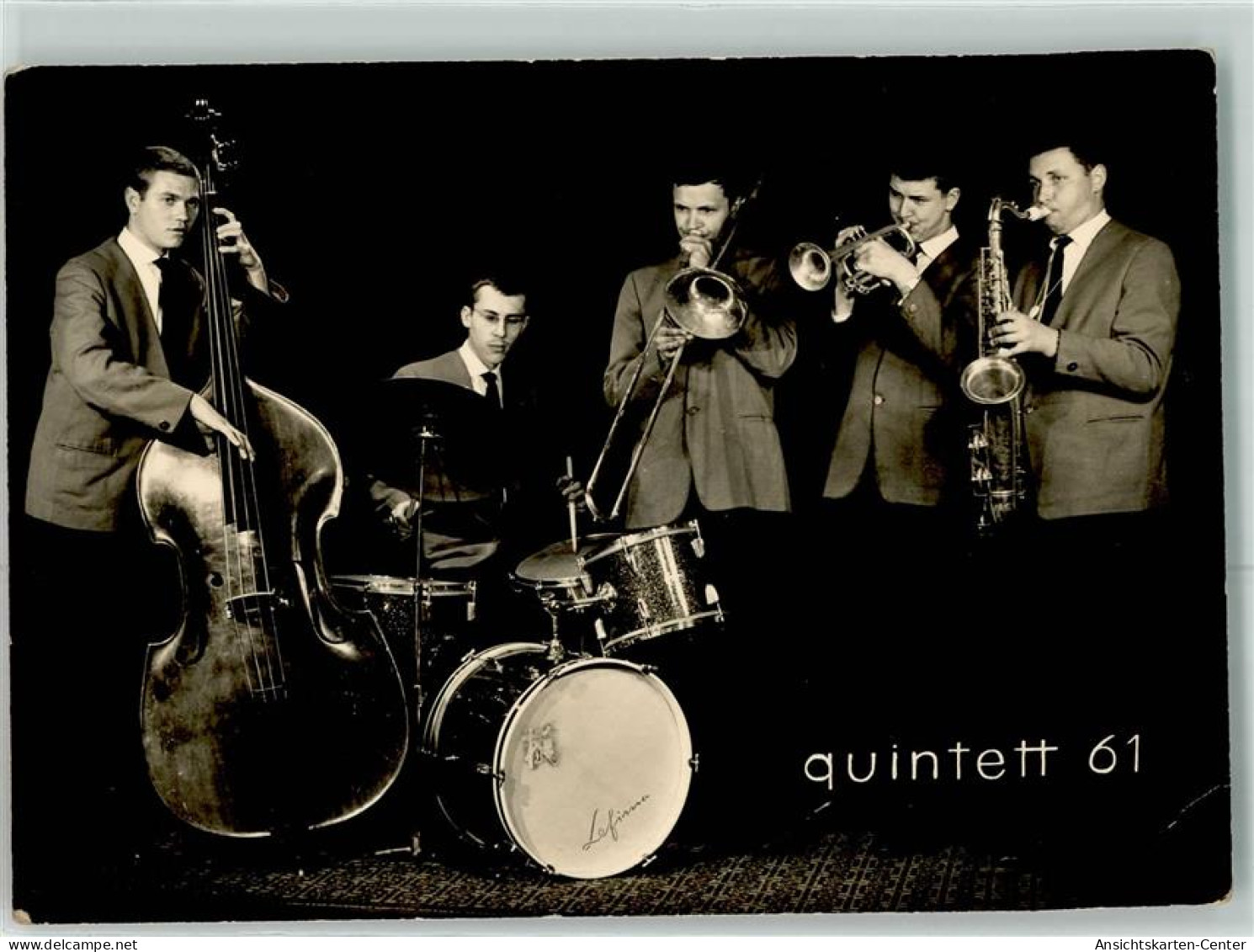 39430405 - Quintett 61 Schlagzeug Bass Trompete - Sänger Und Musikanten