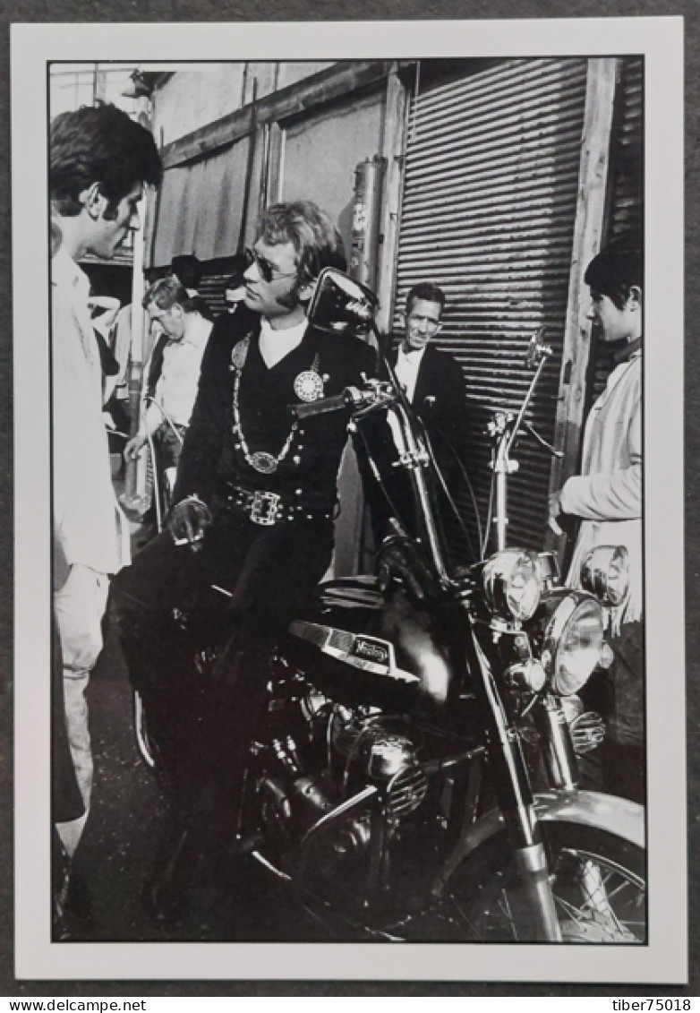 Carte Postale : Johnny Hallyday Sur Moto Norton - Film "à Tout Casser" De John Berry (cinéma) - Artistas
