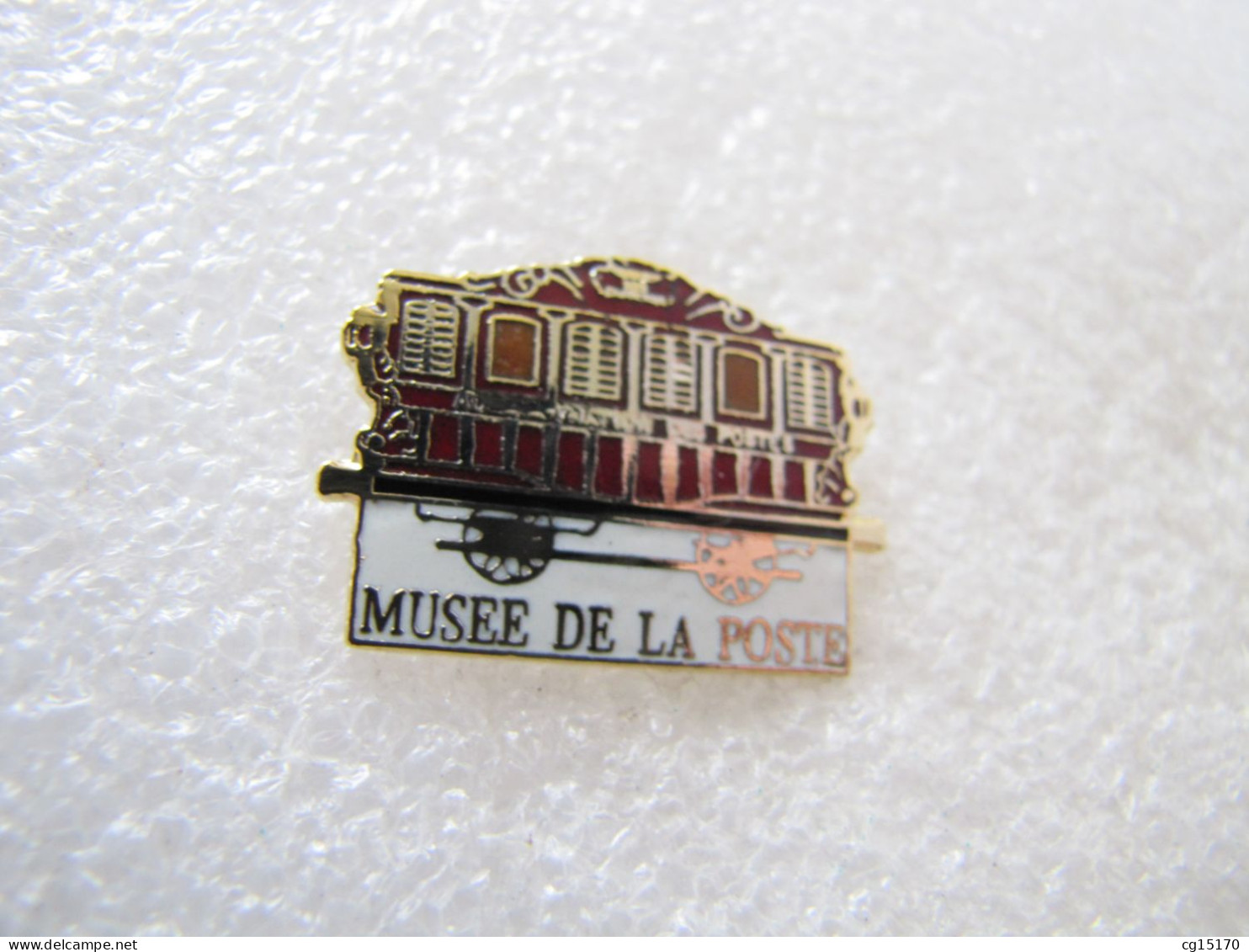 PIN'S    MUSEE DE LA POSTE    WAGON        Email Grand Feu - Mail Services