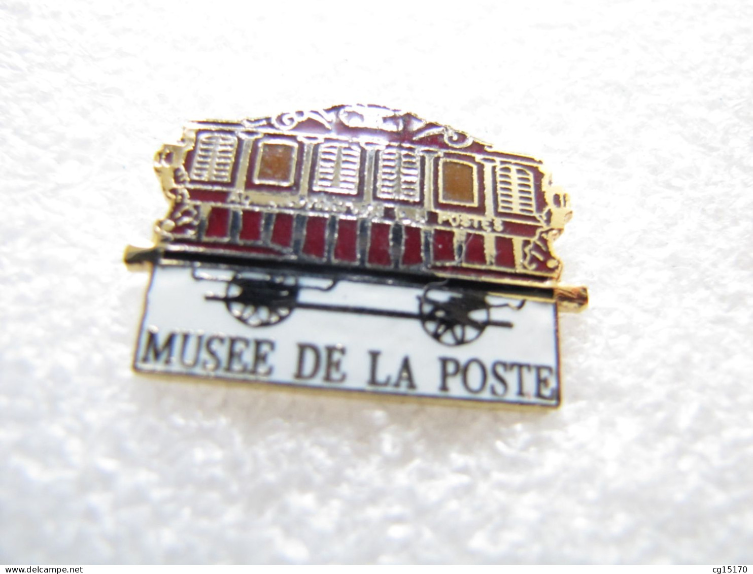 PIN'S    MUSEE DE LA POSTE    WAGON        Email Grand Feu - Postes