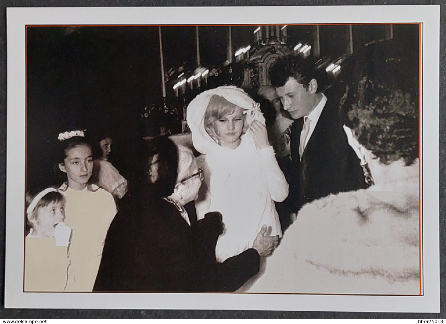 Carte Postale : Johnny Hallyday Et Sylvie Vartan (Mariage à Loconville - 12 Avril 1965) - Artisti