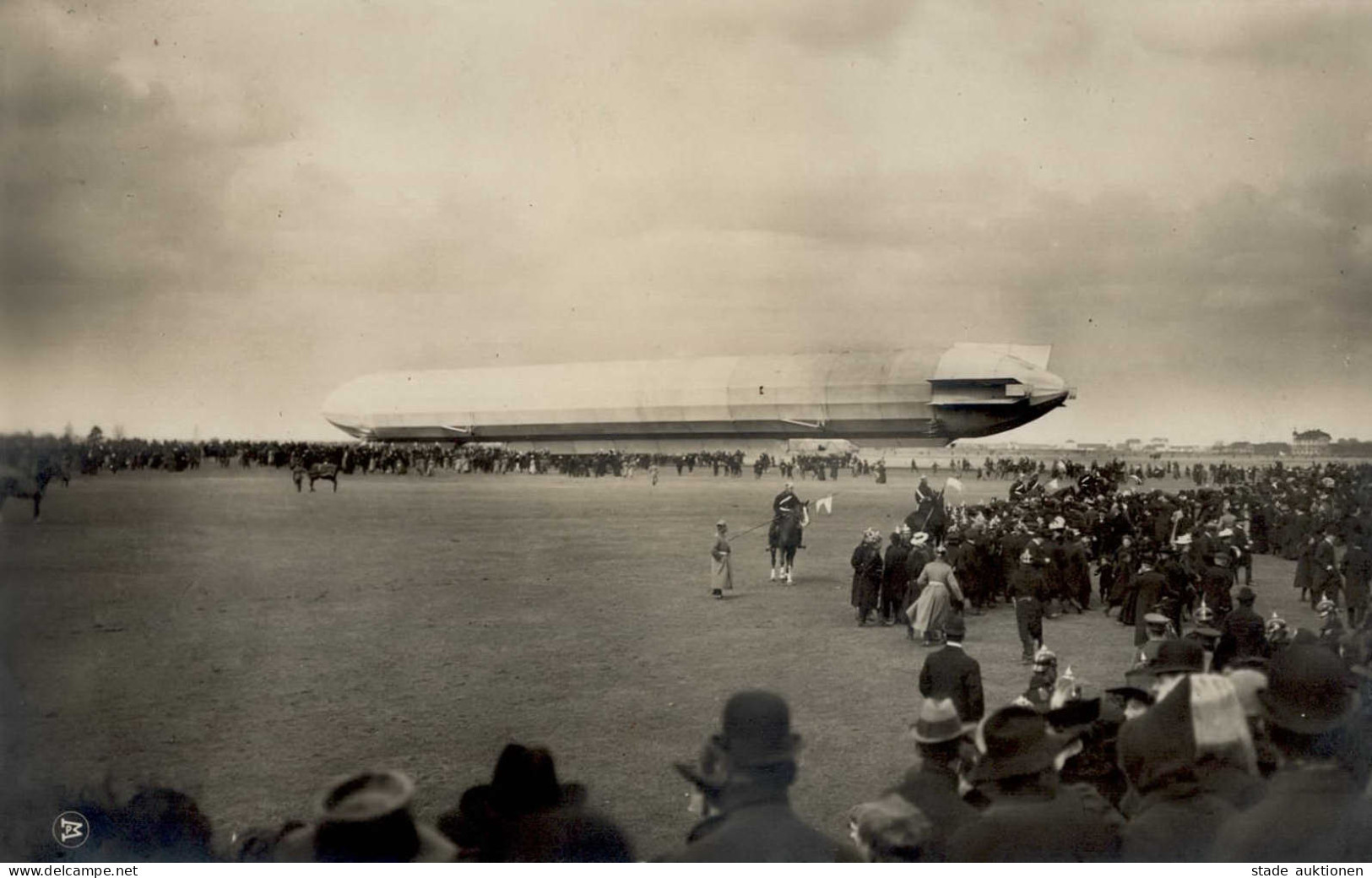Zeppelin Luftschiff Vor Dem Start I-II Dirigeable - Dirigibili