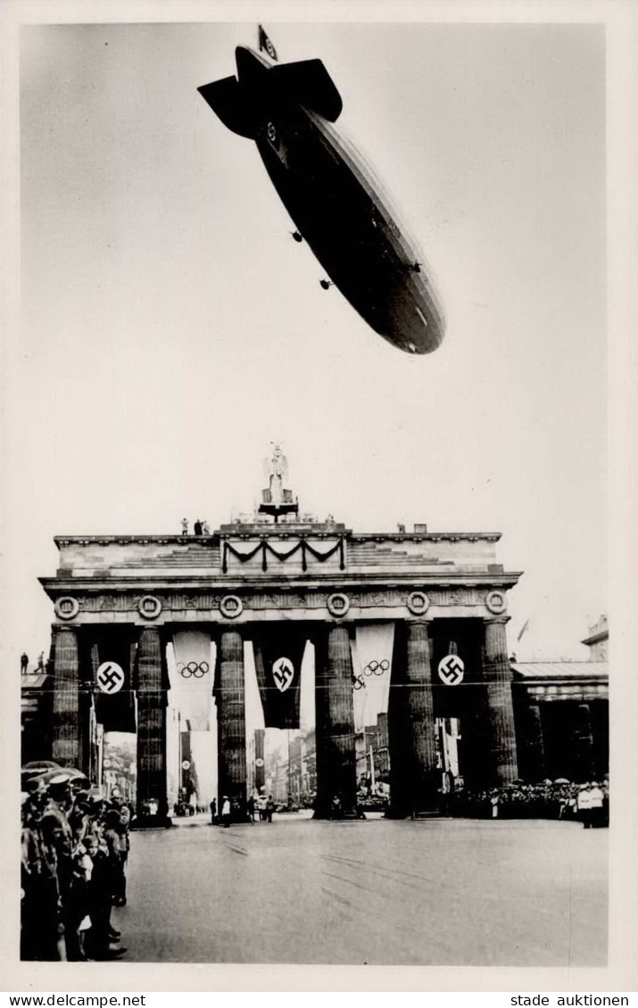 BERLIN OLYMPIA 1936 WK II - PH 026 LUFTSCHIFF HINDENBURG Auf Seinem Flug Zum Reichssportfeld über Dem Brandenburger Tor  - Olympische Spiele