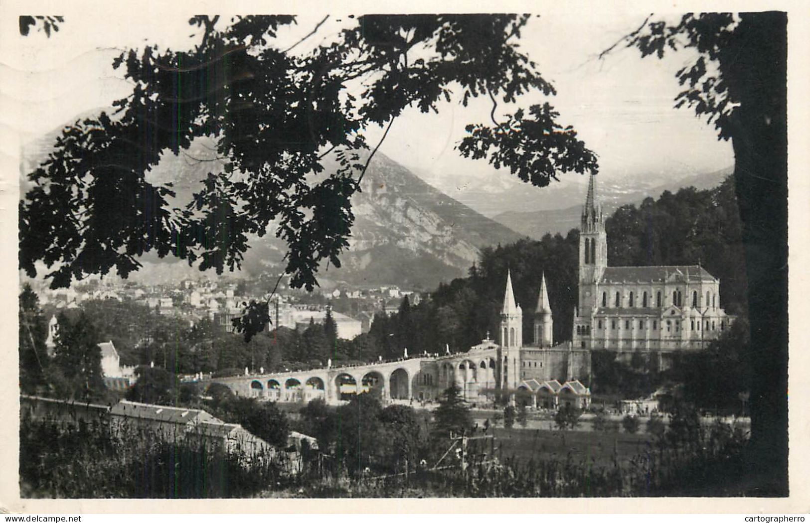 France Lourdes Basilique - Lourdes