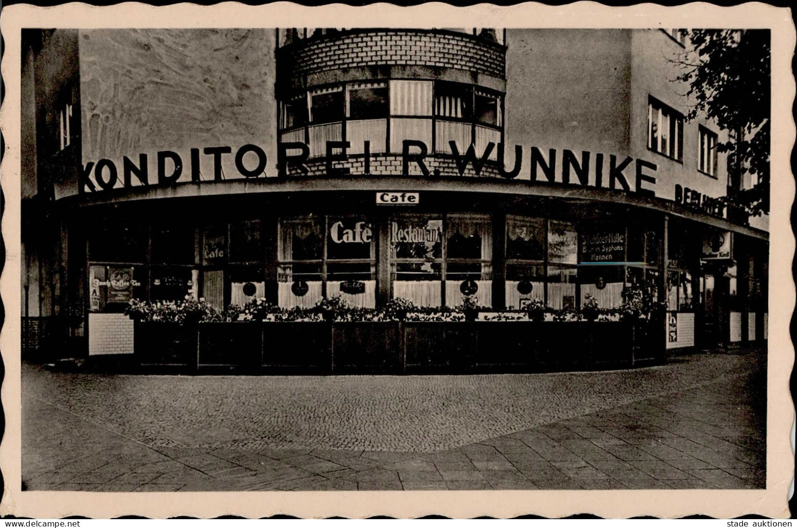 Berlin Tegel (1000) Cafe Wunnike Dietrich-Eckart-Strasse II (Stauchung) - Plötzensee