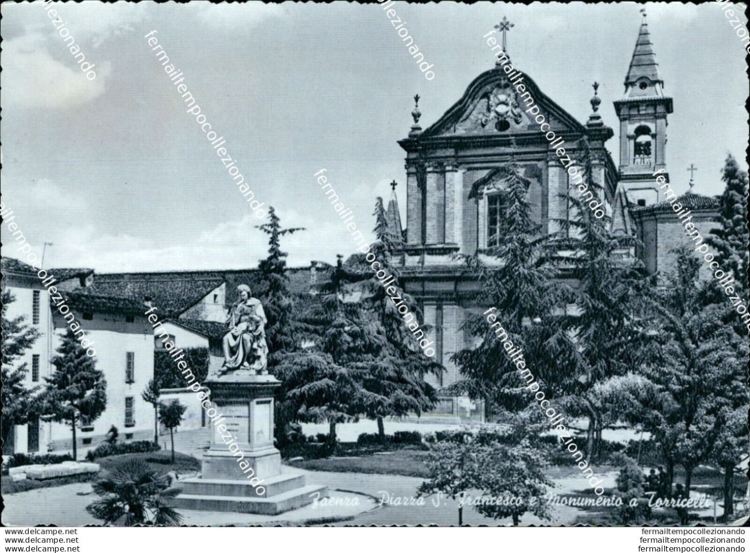 Bf515 Cartolina Faenza Piazza S.fancesco E Monumento A Torricelli Ravenna - Ravenna