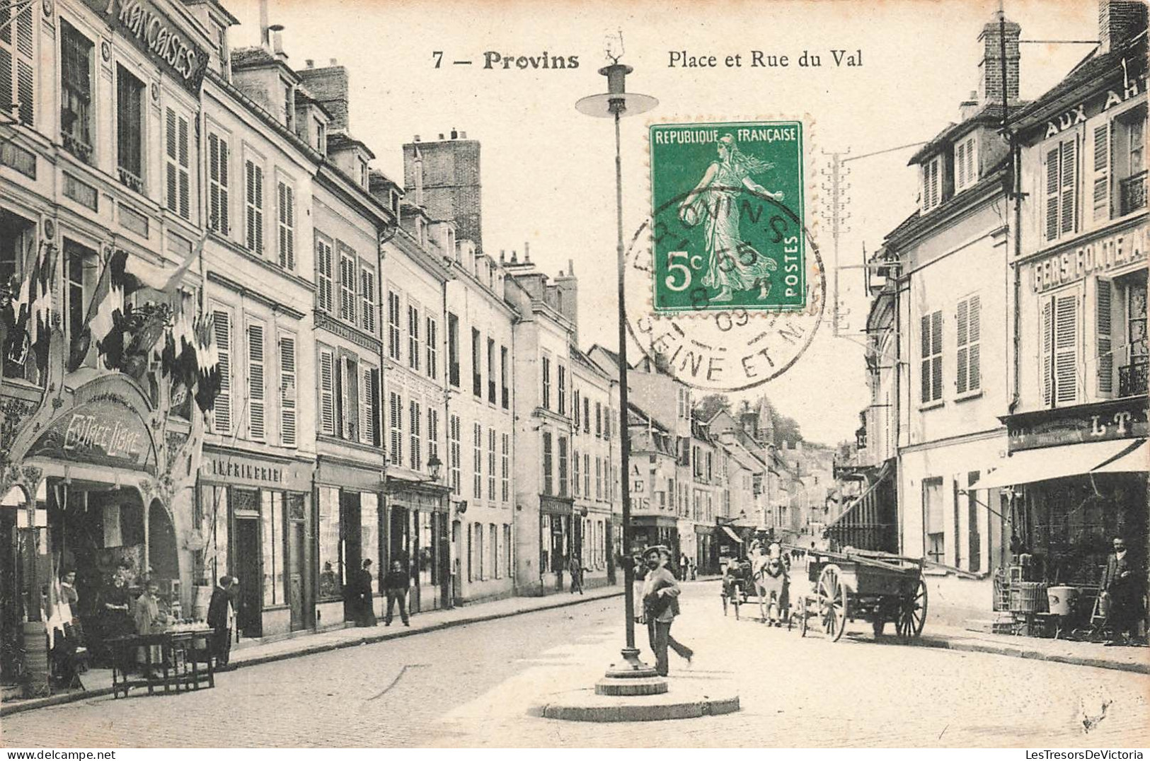 FRANCE - Provins - Vue Sur La Place Et Rue Du Val - Vue Générale - Animé - Carte Postale Ancienne - Provins