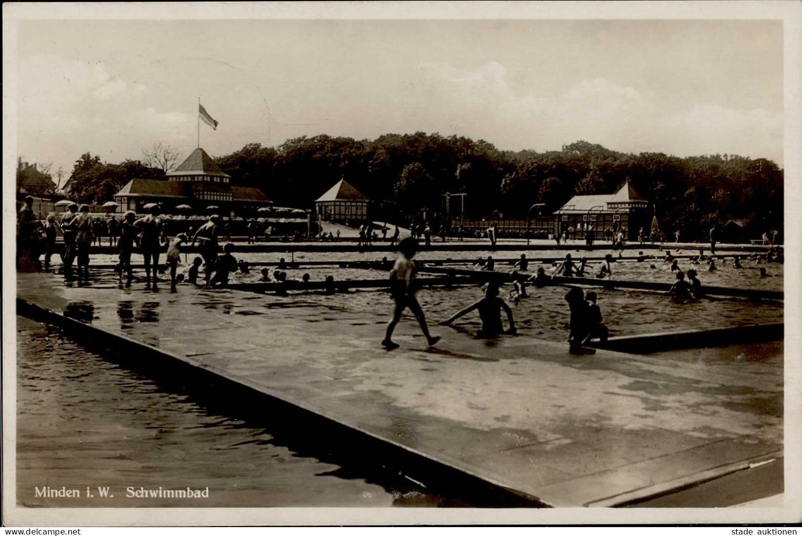 Minden (4950) Schwimmbad Foto-AK I-II (Ecken Gestaucht) - Minden