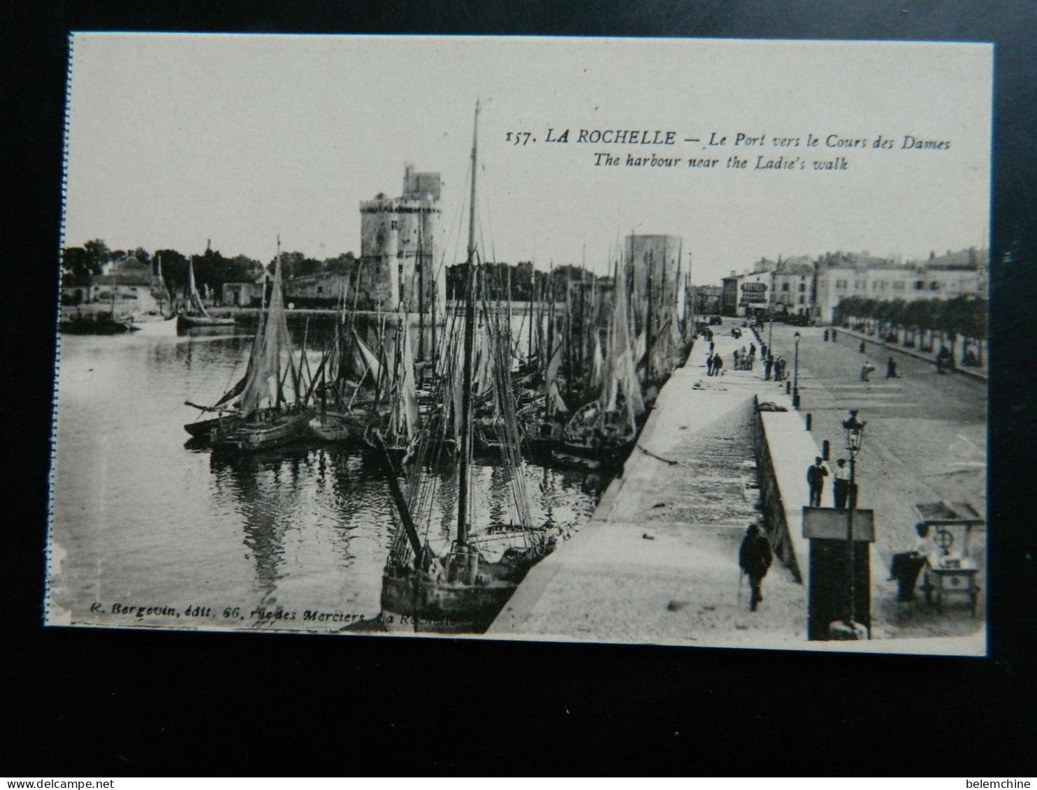 LA ROCHELLE                    LE PORT VERS LE COURS DES DAMES - La Rochelle