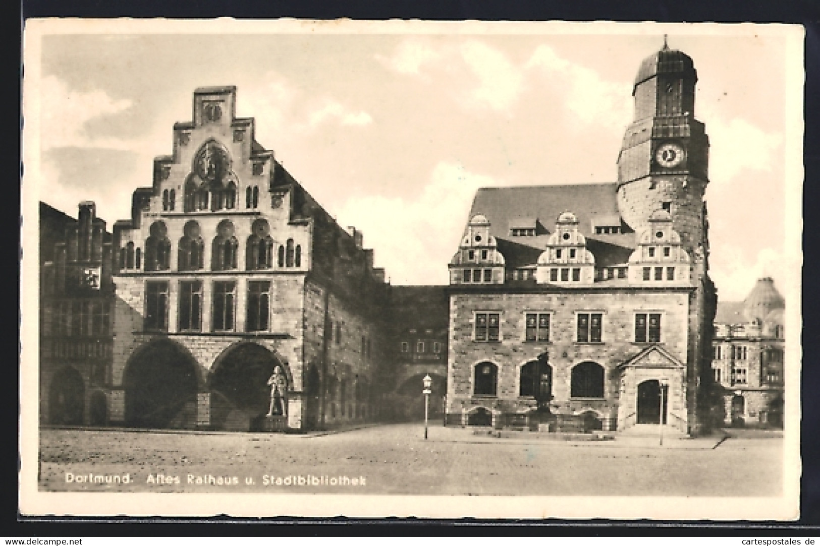 AK Dortmund, Altes Rathaus Und Stadtbibliothek  - Dortmund