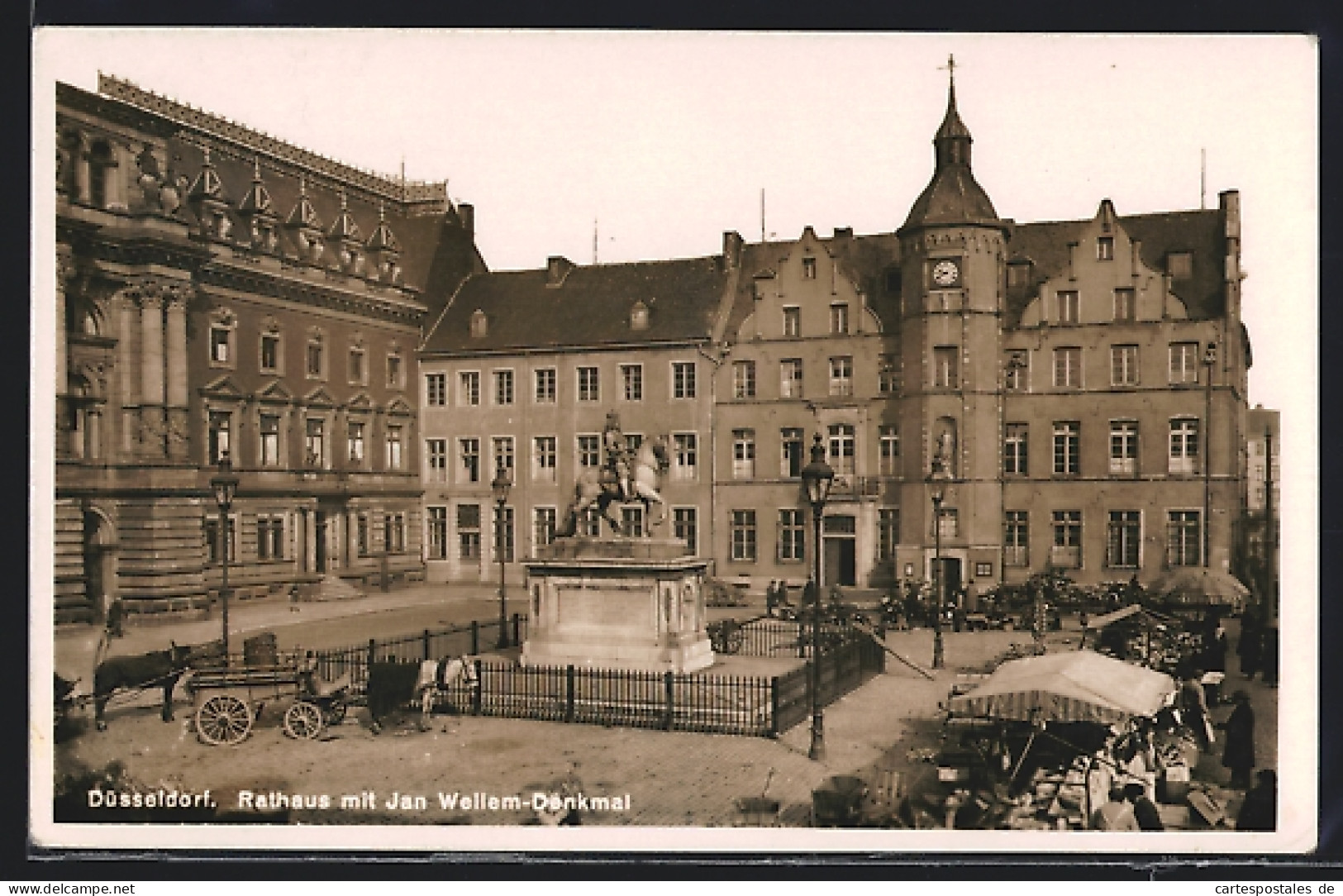 AK Düsseldorf, Rathaus Mit Jan Wellem-Denkmal  - Düsseldorf