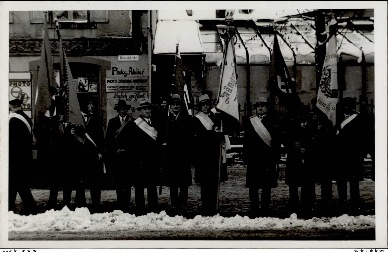 Freiburg Im Breisgau (7800) Bertoldstraße WK II Foto-AK I-II (rs. Klebereste) - Freiburg I. Br.