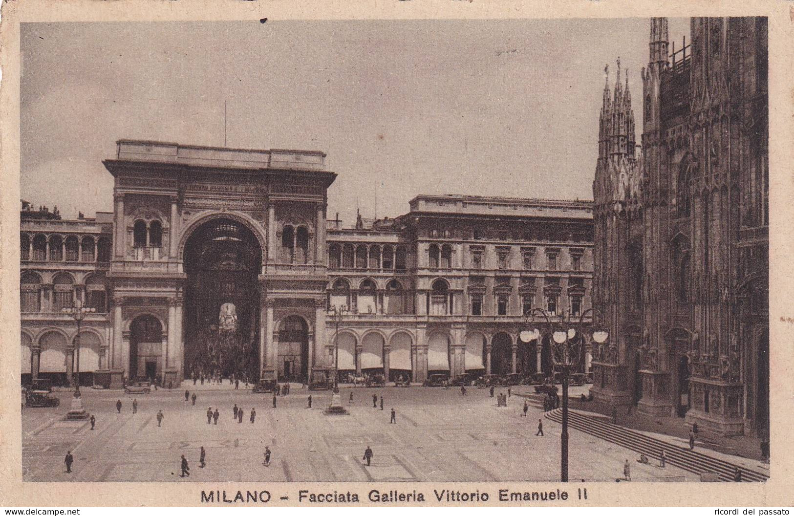 Cartolina Milano - Facciata Galleria Vittorio Emanuele 2° - Milano