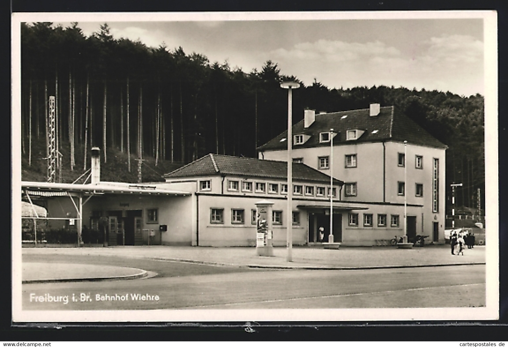 AK Freiburg I. Br., Bahnhof Wiehre, Von Der Strasse Gesehen  - Freiburg I. Br.