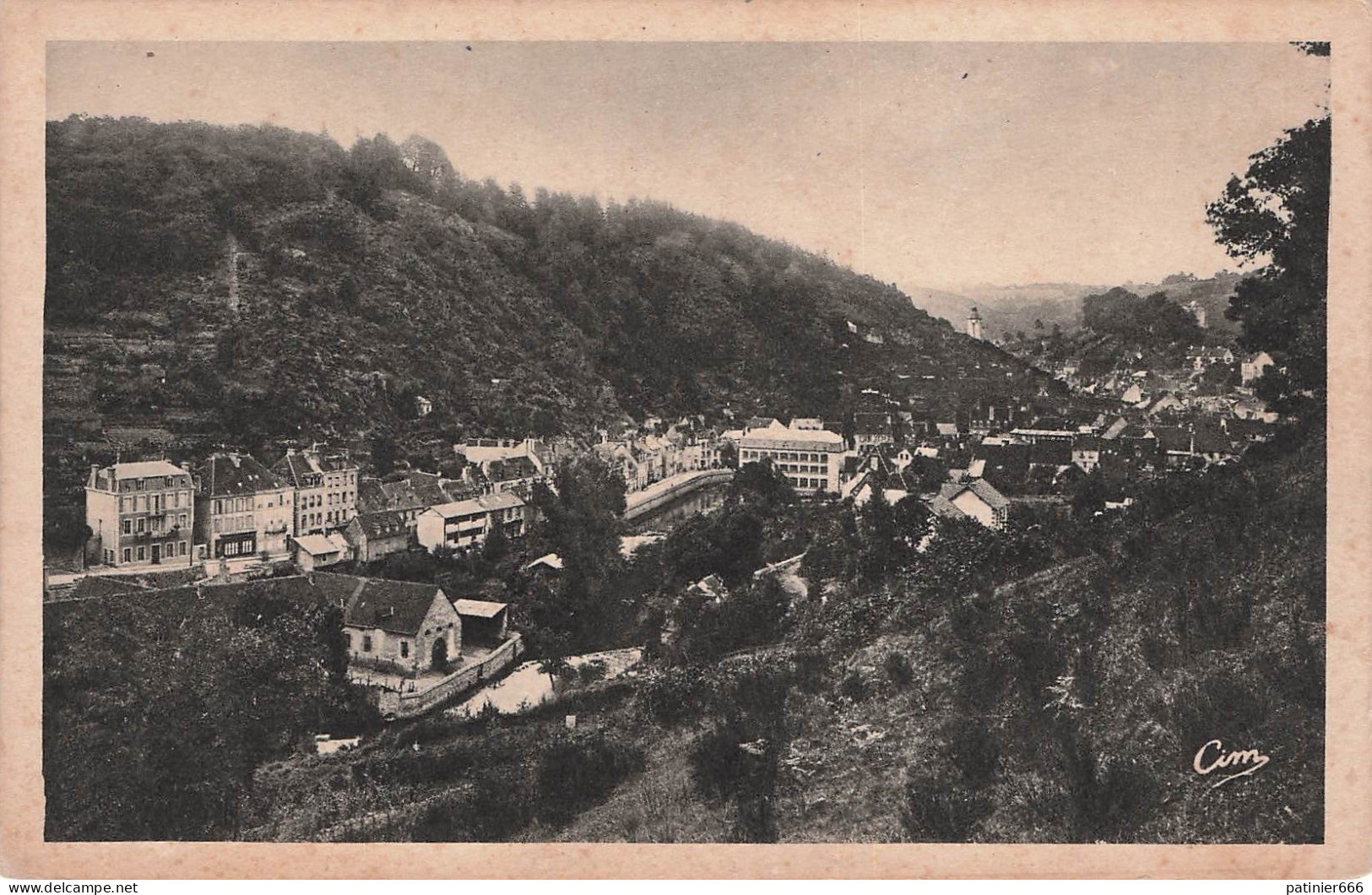 Aubusson Vue Sur Le Quai Vaveix - Aubusson