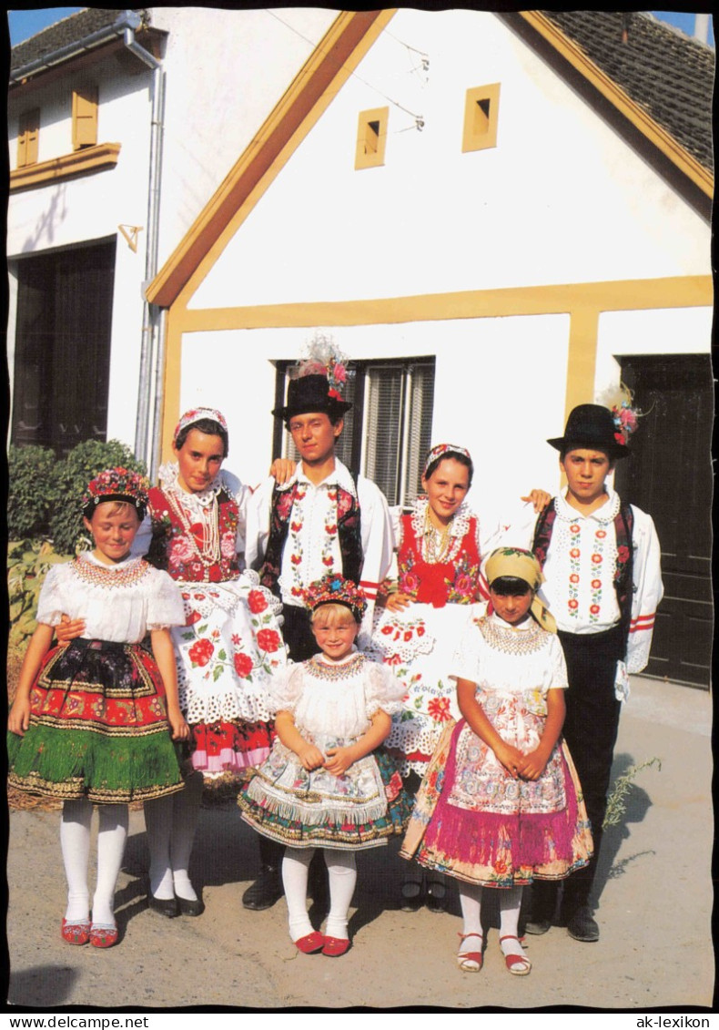 .Ungarn Trachten/Typen  ÖCSÉNY Sárközi Népviselet Volkstracht Von Sárköz 1980 - Hungary