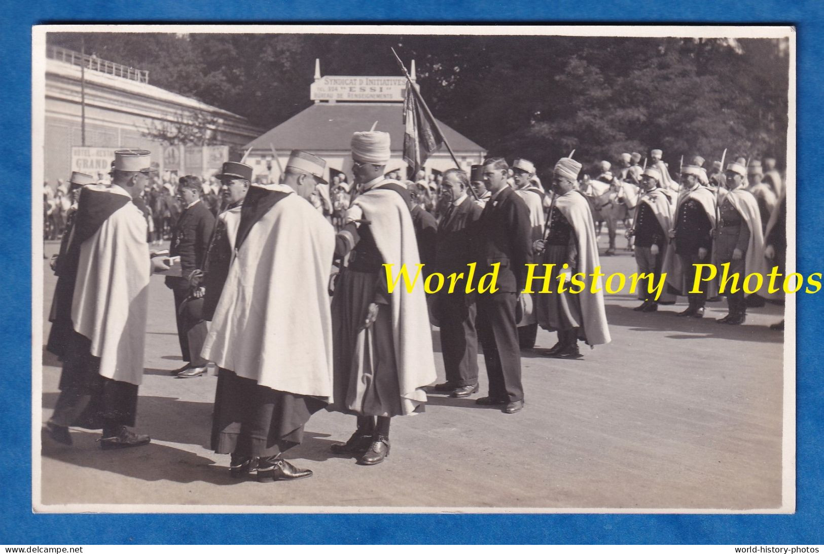 CPA Photo - SENLIS - Revue Militaire 14 Juillet 1932  Remise De Médaille Officier Colonial Spahis ? Anciens Combattants - Uniforms