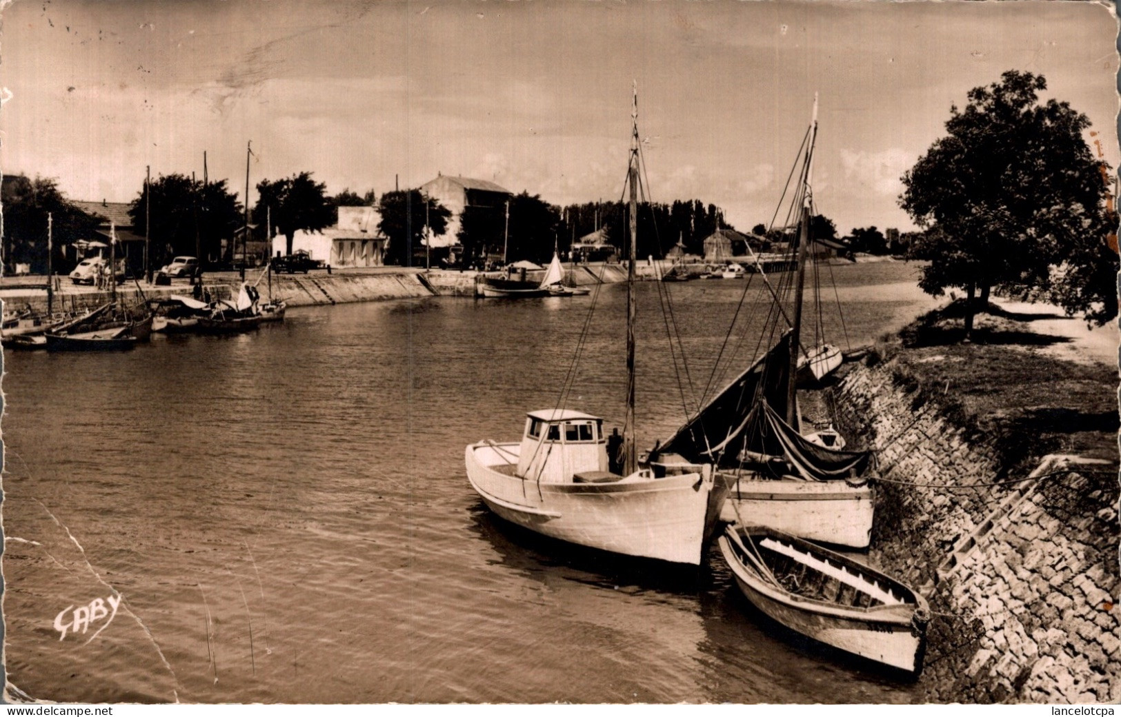 17 - ILE D'OLERON - BOYARDVILLE / LE PORT - Ile D'Oléron