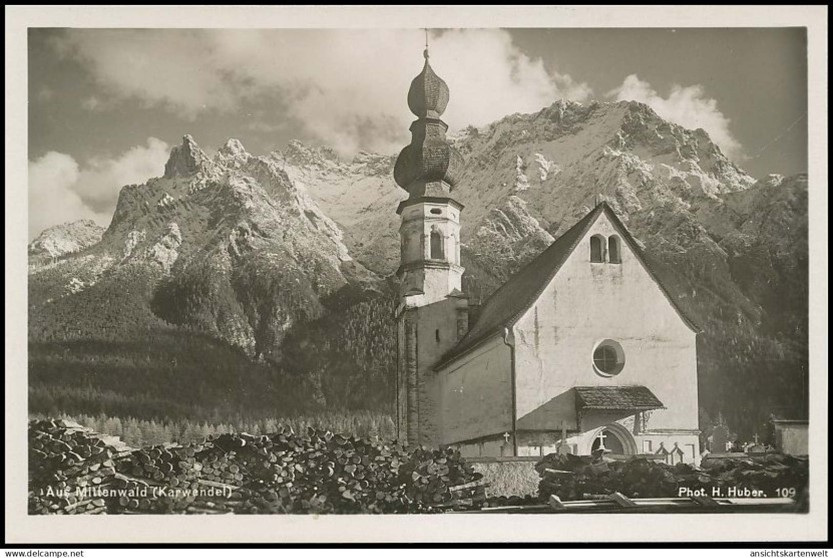 Mittenwald - Alte Kirche Gegen Karwendel Ngl #138.031 - Other & Unclassified