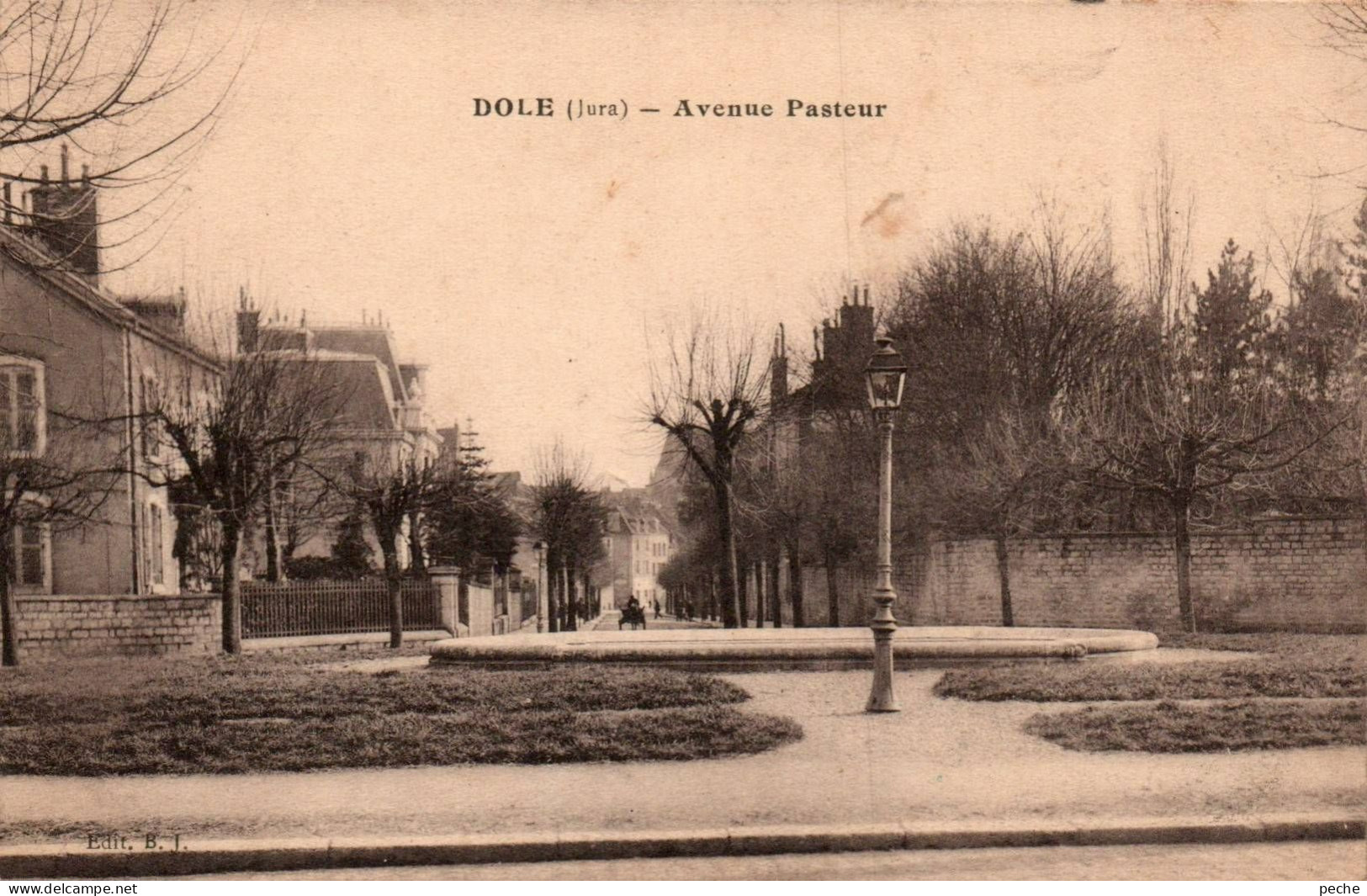 N°932 W -cpa Dole -avenue Pasteur- - Dole