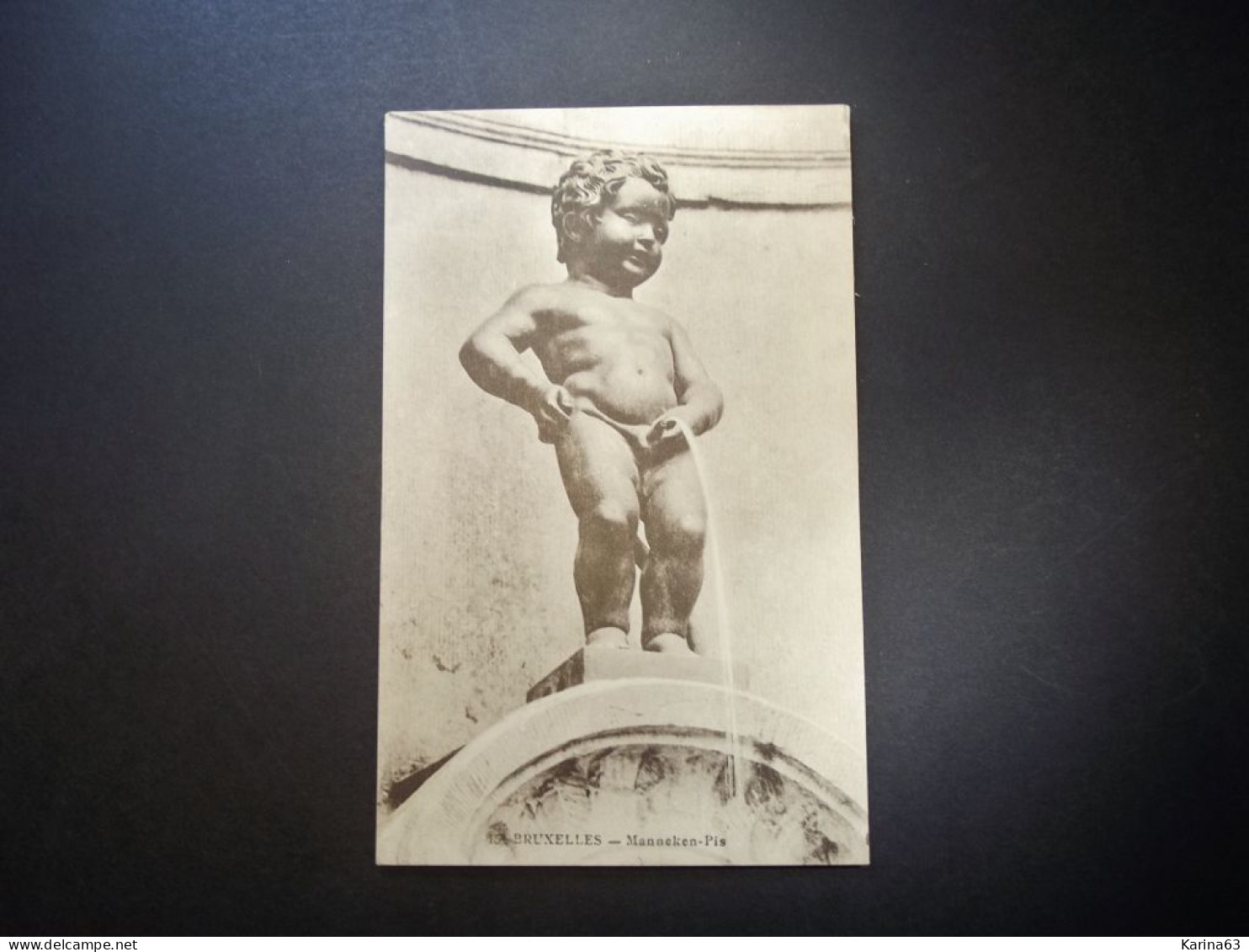 België - Belgique - CPA  Bruxelles - Manneken Pis  - Unused Card - Personaggi Famosi