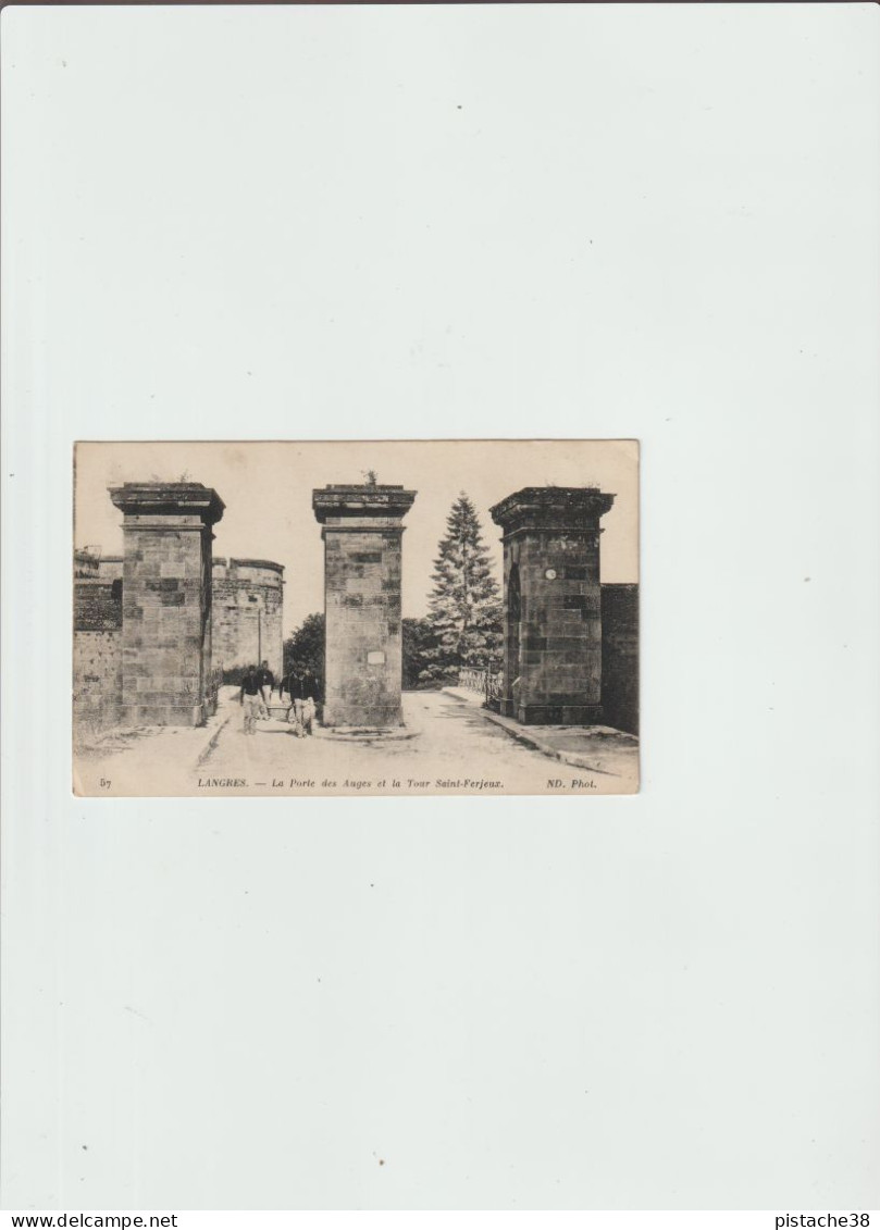 PORTE Des Auges Et La Tour St. FERJEUX à LANGRES (52) - Casernes