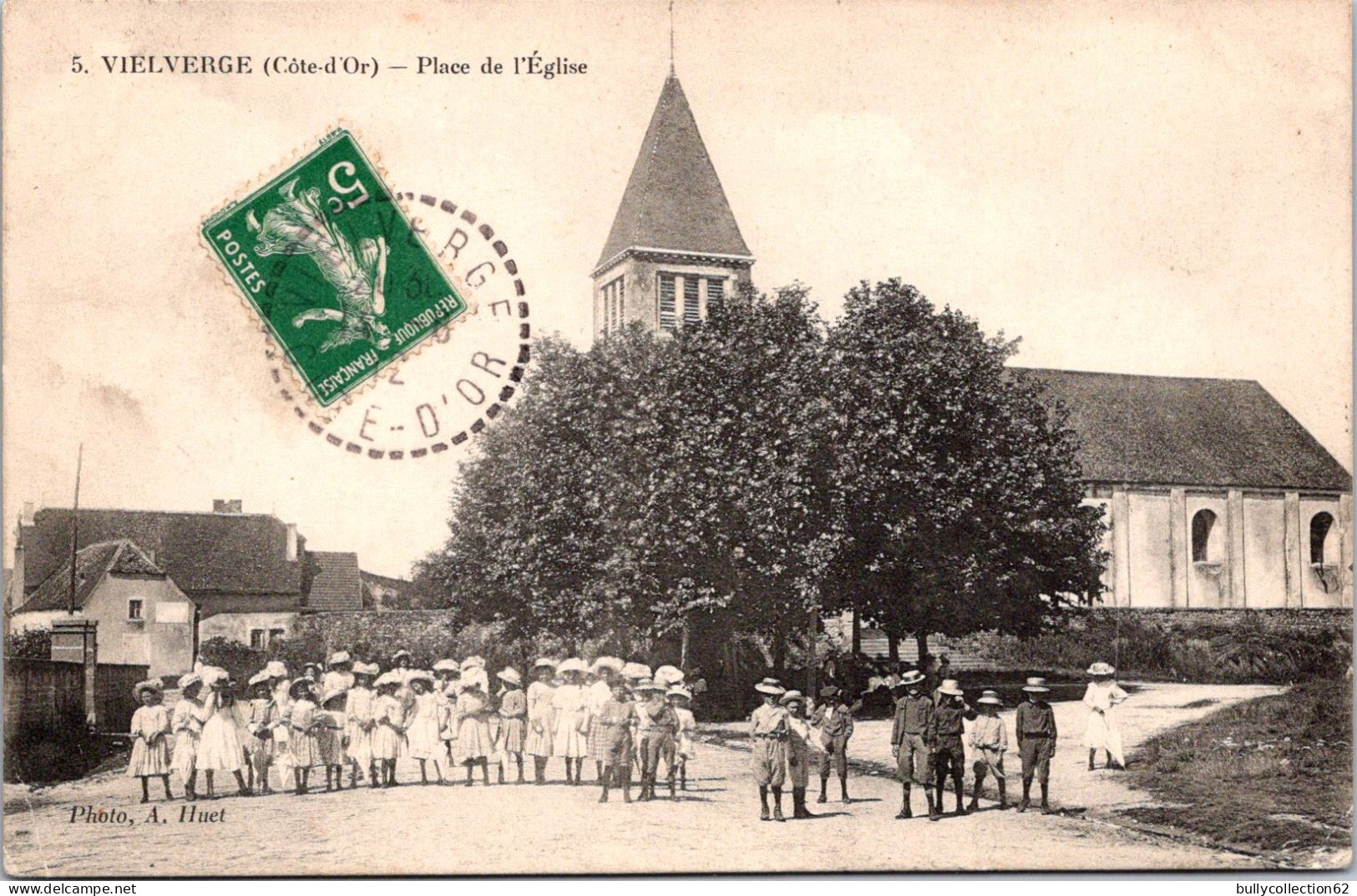 SELECTION -  VIELVERGE  -  Place De L'Eglise. - Sonstige & Ohne Zuordnung