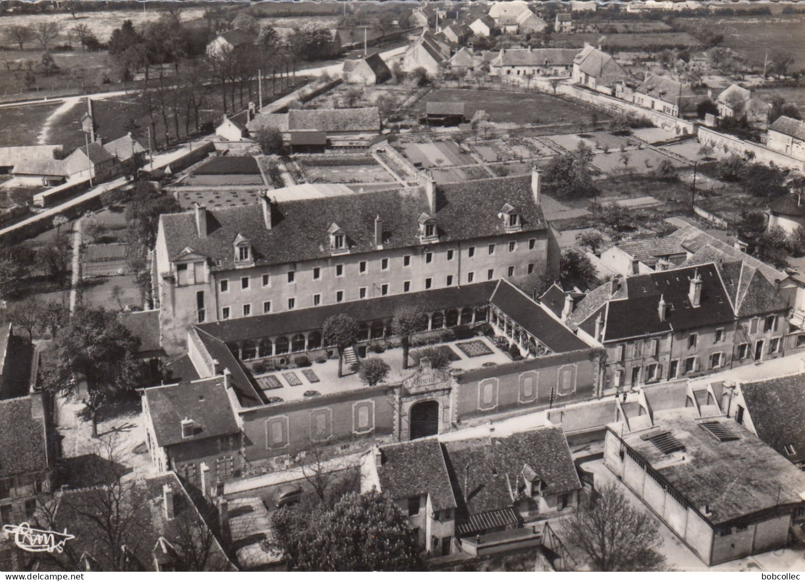 ST-PIERRE-le-MOUTIER (Nièvre): Vue Aérienne De L'Hôpital - Saint Pierre Le Moutier