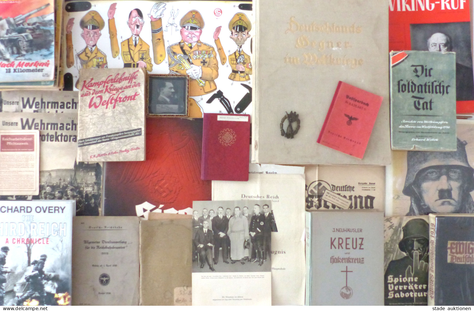 WK II Große Kiste Reichhaltig Gefüllt Mit Büchern, Dokumenten, Zeitungen, Propaganda, Fotos Usw. - Oorlog 1939-45