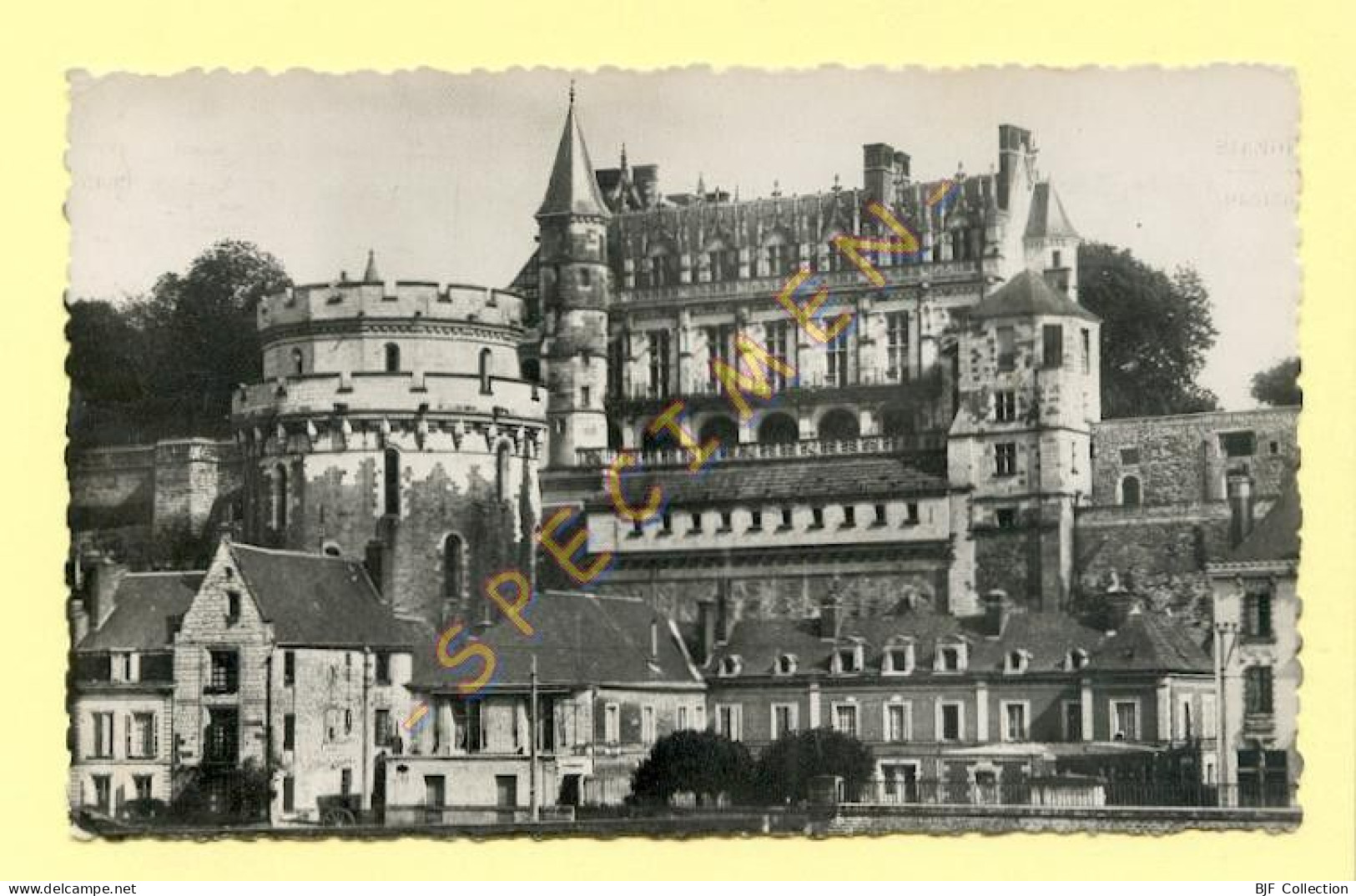 37. AMBOISE - Le Château, (ed: Comptoir Général Du Fumeur – Tours) CPSM (voir Scan Recto/verso) - Amboise