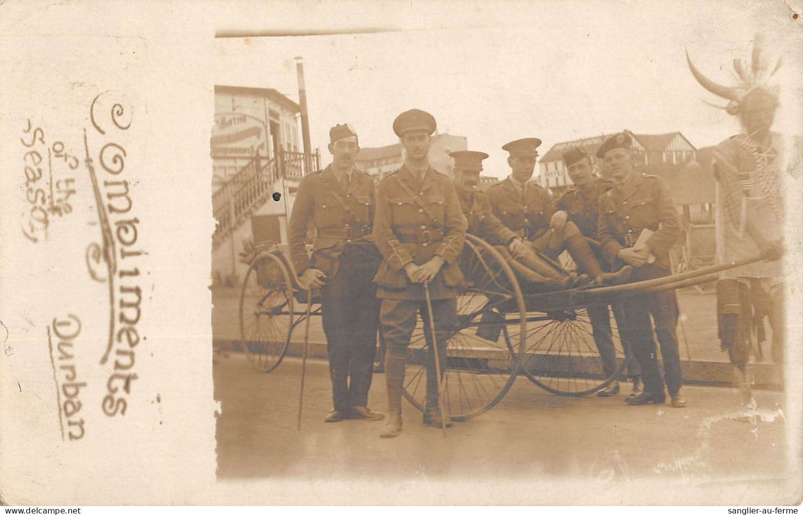 CPA / AFRIQUE DU SUD / COMPLIMENTS OF THE SEASON DURBAN / CARTE PHOTO / BOERS / MILITAIRES - South Africa