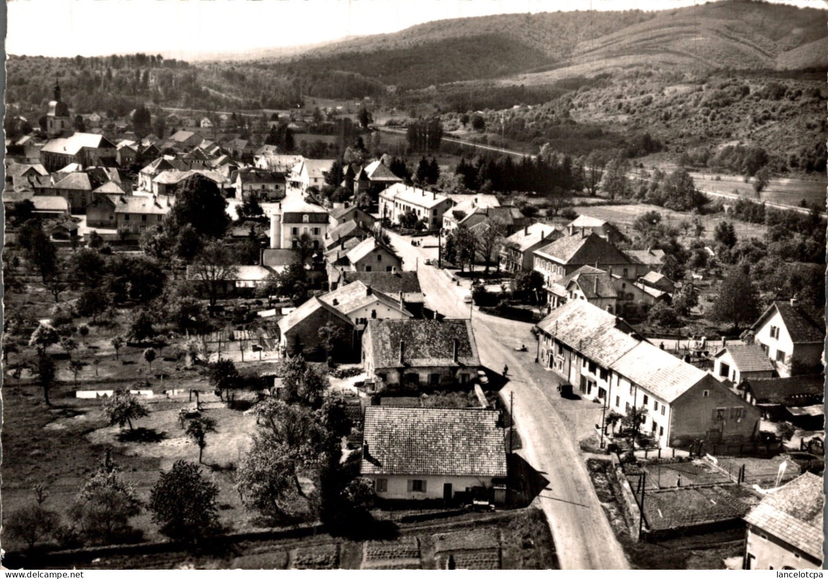 70 - CHAMPAGNEY / VUE PANORAMIQUE AERIENNE - Champagney