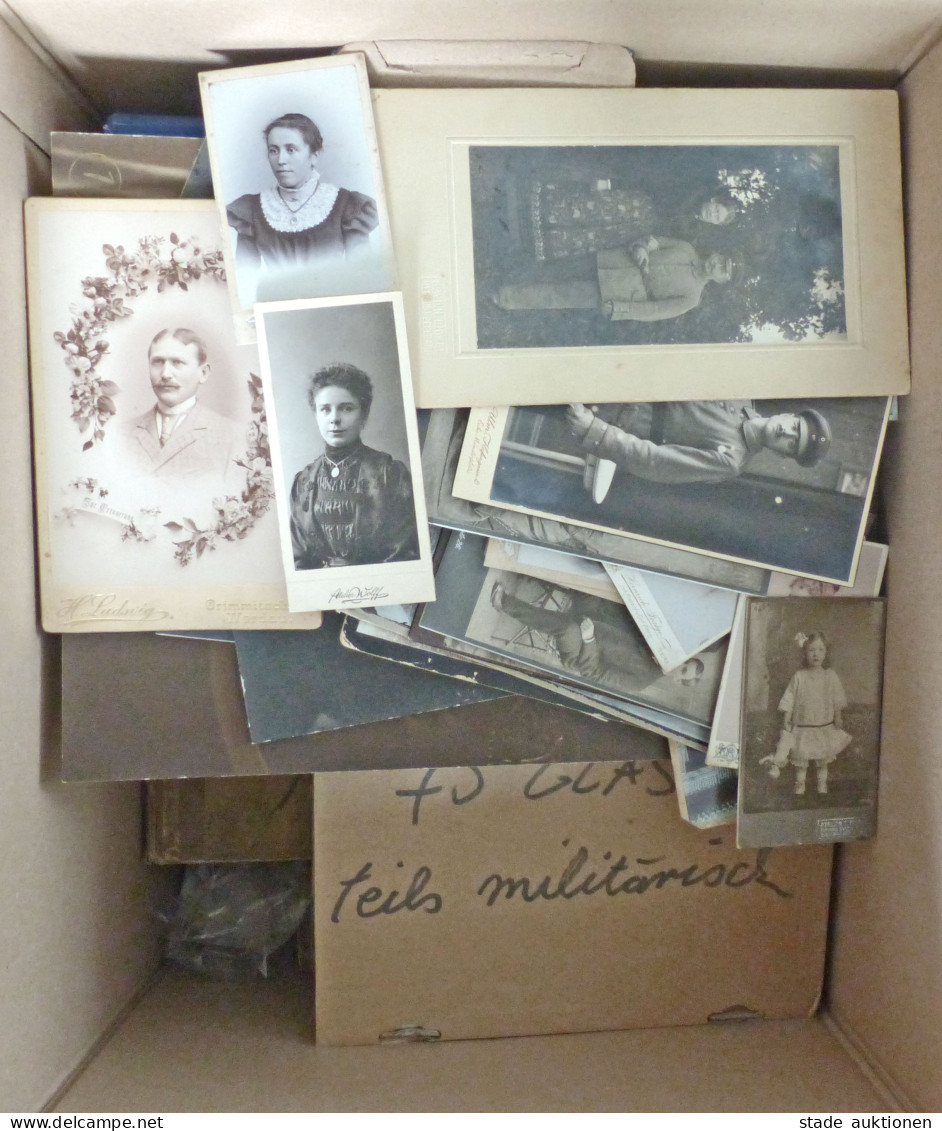 WUKI Reichhaltige Kiste Mit Alten Postkartenalben, Foto-Alben Mit Privatfotos, Bücher 1. Und 2. WK, Sammelbilder-Alben,  - 100 - 499 Postcards