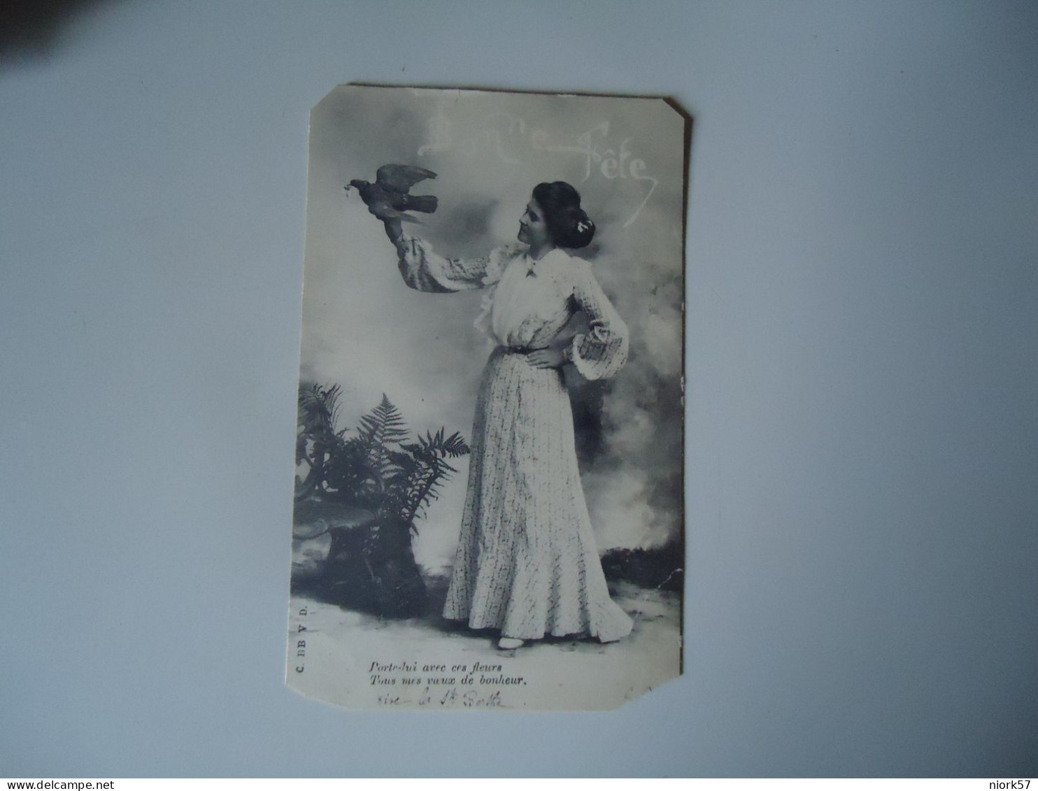 FRANCE  POSTCARDS  WOMENS AND DOVE  1904   FOR MORE PURCHASES 10% DISCOUNT - Autres & Non Classés