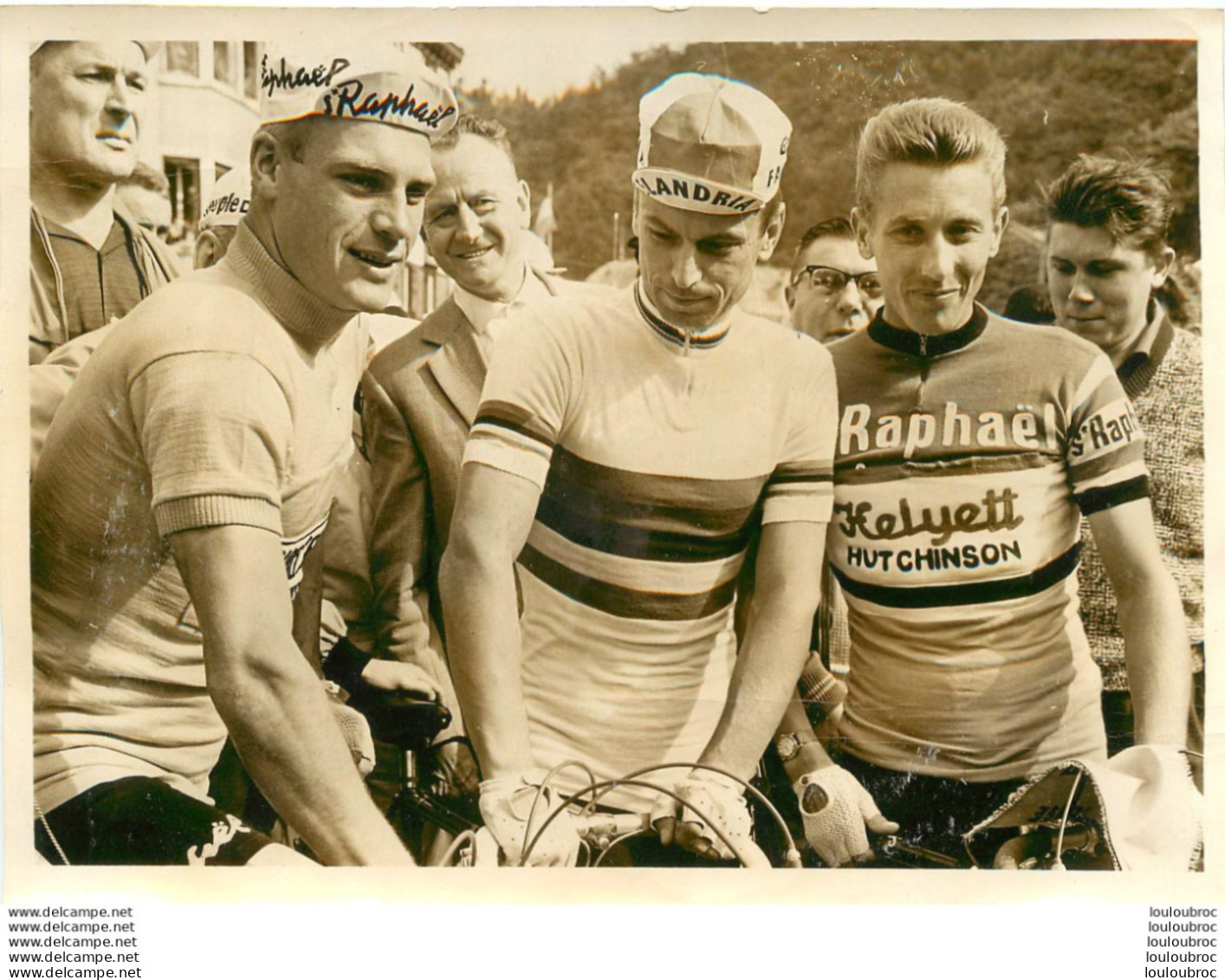 JACQUES ANQUETIL  ALTIG  ET VAN LOOY 1962 AVANT LE DEPART A SPA  PHOTO DE PRESSE ORIGINALE  18 X 13 CM - Sport