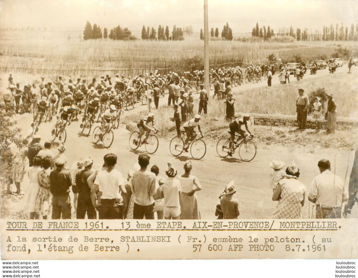 CYCLISME 07/1961 TOUR DE FRANCE 1961 13ème ETAPE STABLINSKI EMMENE LE PELOTON PHOTO DE PRESSE 18X13CM - Radsport