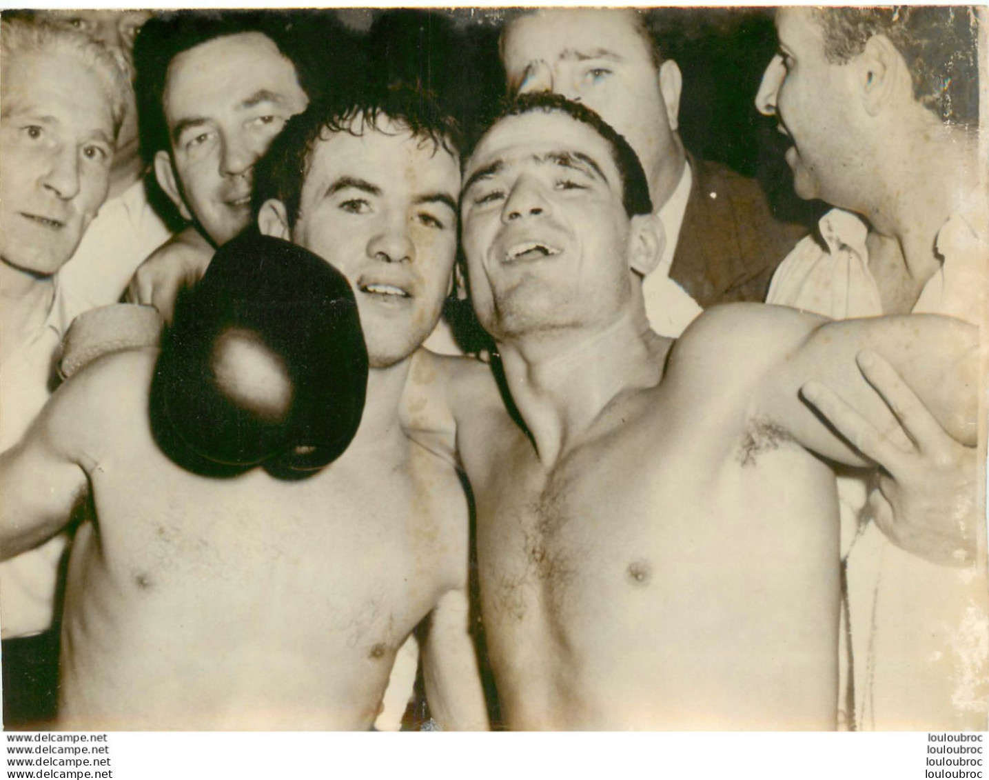 BOXE 26/10/1960 HALIMI A GAGNE  SON COMBAT CONTRE GILROY PHOTO PRESSE 18X13CM R1 - Sports