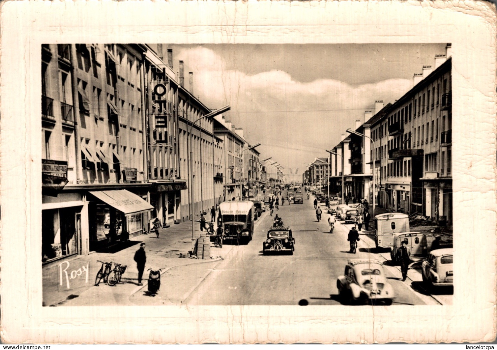 44 - SAINT NAZAIRE / AVENUE DE LA REPUBLIQUE - Saint Nazaire